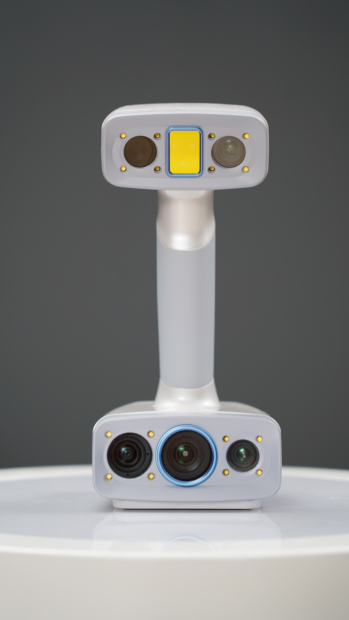 EinScan H2 High-Resolution Handheld 3D Scanner for 3D Printing, Reverse Engineering & CAD Design - Perfect for Industrial Prototyping, Product Development & Digital Archiving