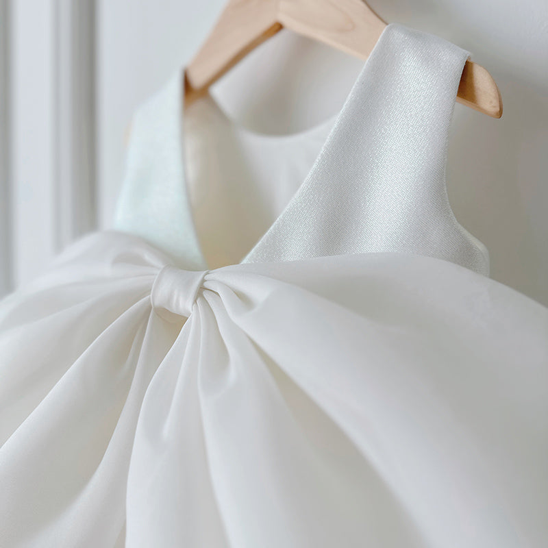 Beautiful Baby Girl Baptism Dress with Floral Lace - Elegant Toddler First Birthday Princess Gown for Christening, Photo Shoots & Special Occasions