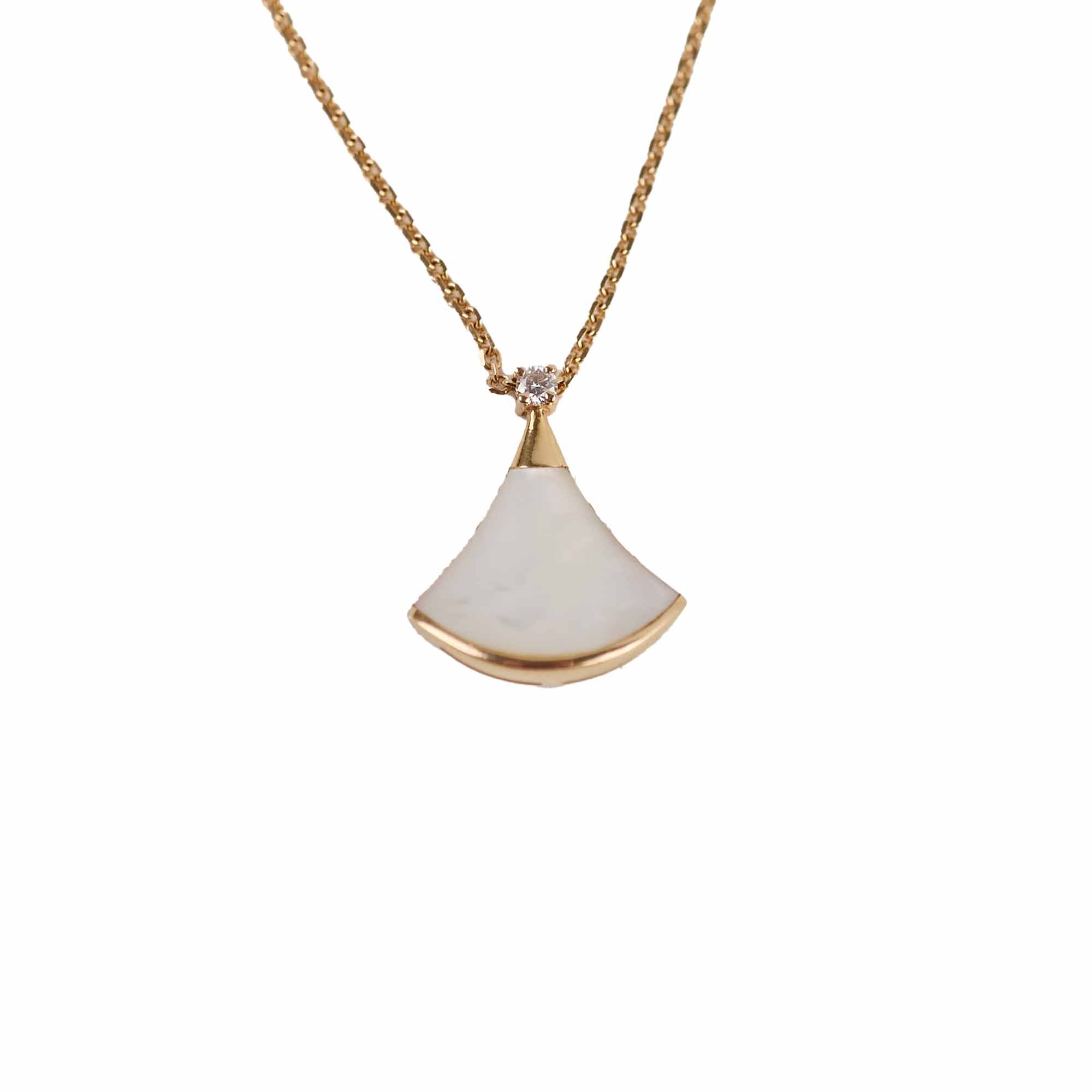 Bvlgari Diva Dream Mother of Pearl Necklace in Rose Gold - Elegant Jewelry for Women, Perfect for Parties, Weddings & Special Occasions