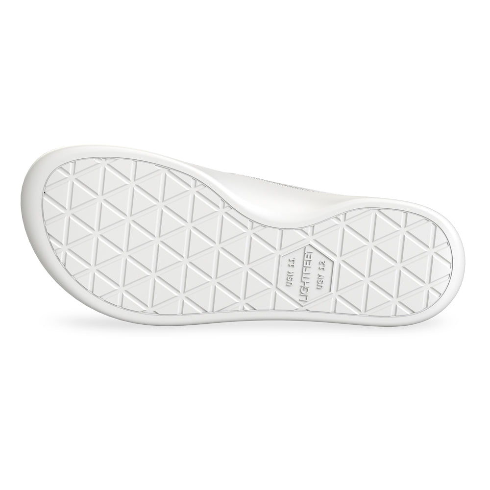 LightFeet Arch Support Flip Flops for Women & Men - Comfortable Orthopedic Sandals with Cushioning - White - Perfect for Beach, Pool & Summer Walking