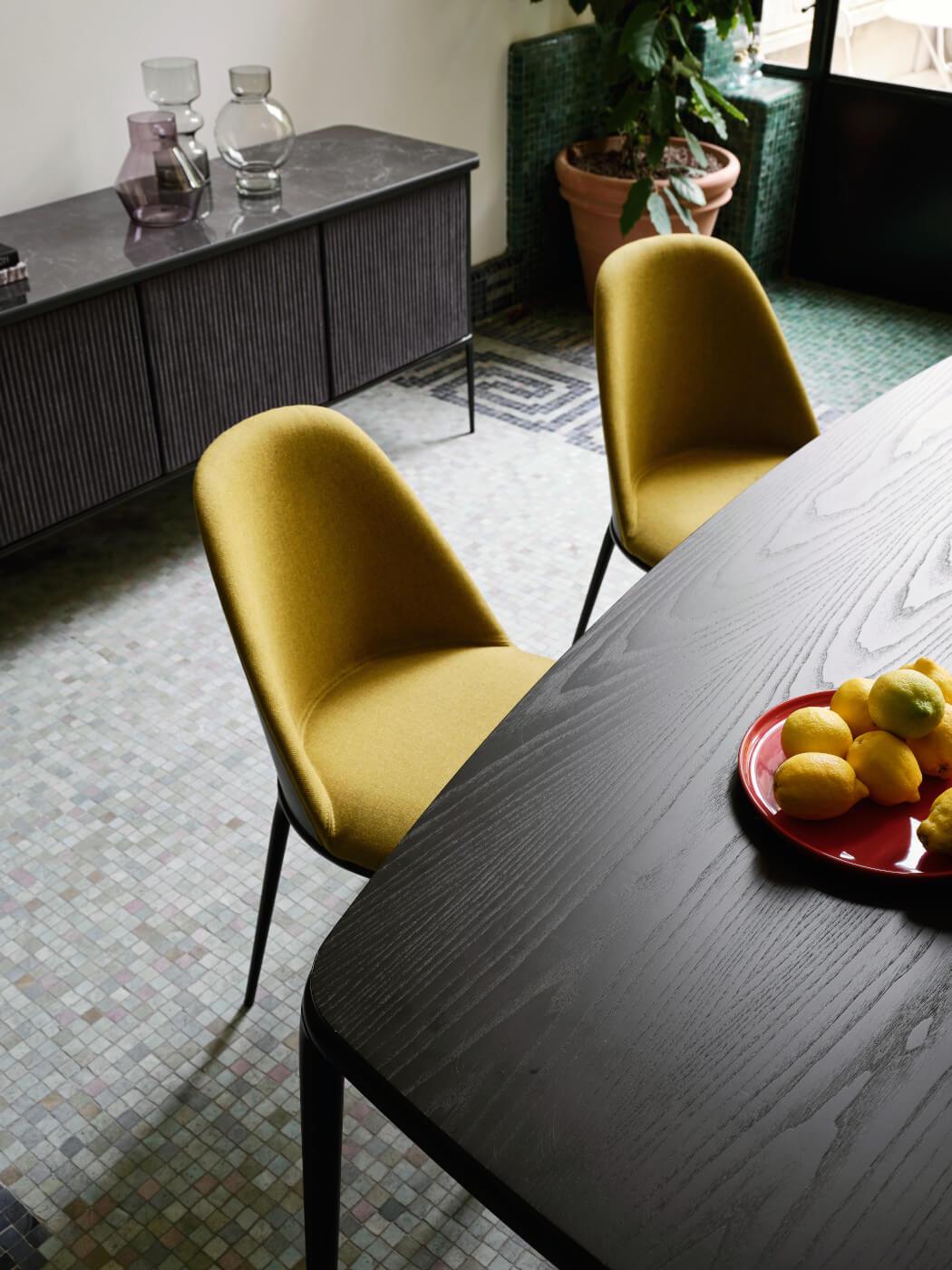 Midj Lea Modern Dining Table - Solid Wood Kitchen Table for 6 - Perfect for Family Dinners & Entertaining Guests