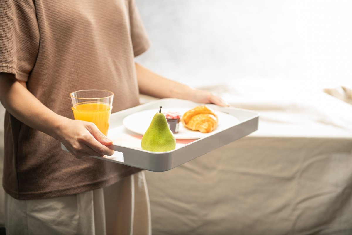Bzyoo 11.5 x 16 Inch Large White Rectangle Melamine Serving Tray - Durable & Lightweight Food Serving Platter for Parties, Breakfast in Bed, or Home Decor
