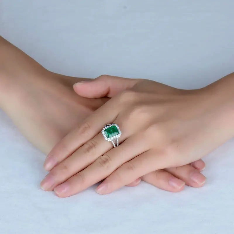 18K White Gold Emerald Cut Diamond Ring for Women - 8x10mm Green Gemstone, Elegant Jewelry Gift for Engagement, Wedding & Special Occasions