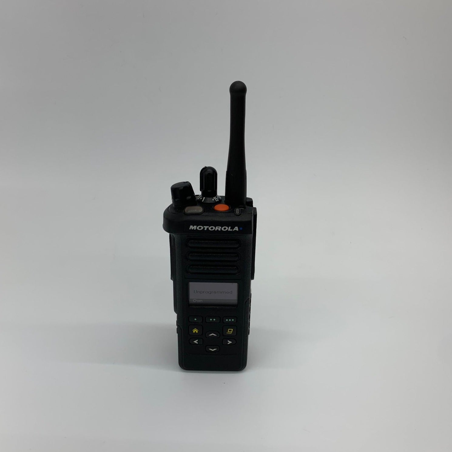 Motorola APX4000 H51UCF9PW6AN 800MHz Digital Two-Way Portable Radio - Reliable Communication for Public Safety, Construction & Emergency Response Teams