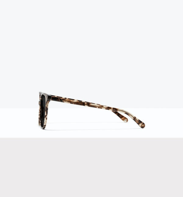 Stylish UV Protection Area Sunglasses for Men & Women - Trendy Outdoor Fashion Accessories for Beach, Driving & Sports
