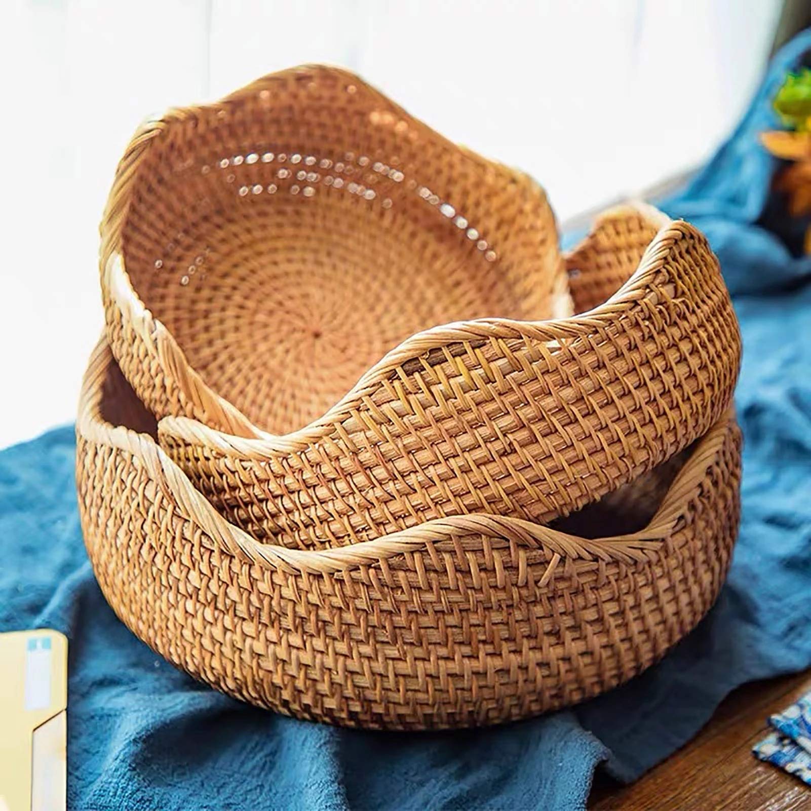 Round Rattan Woven Storage Basket - Natural Kitchen Organizer for Fruits, Bread & Tableware | Perfect for Farmhouse Decor, Picnic Baskets & Pantry Storage (Large)
