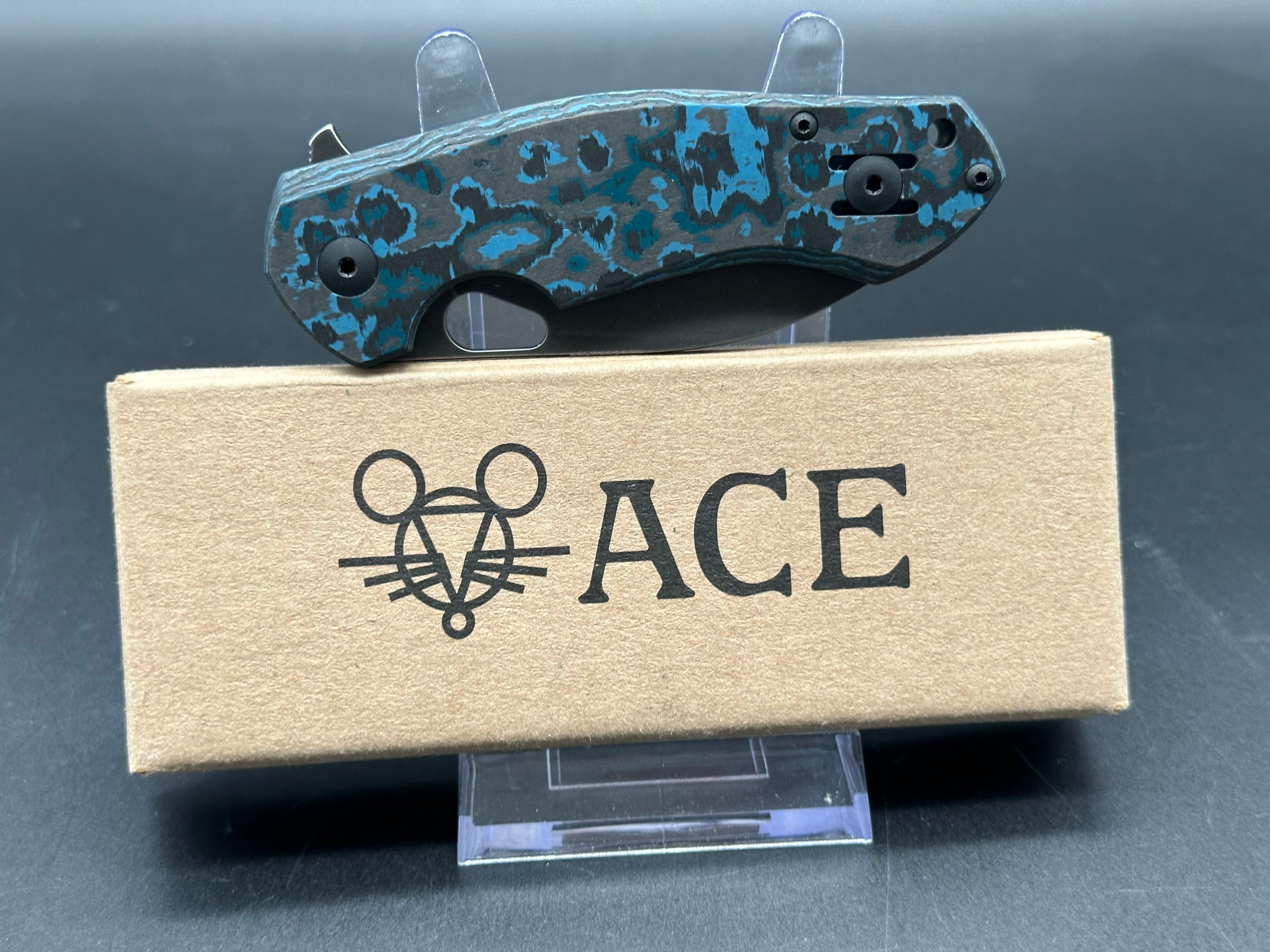 GiantMouse ACE Biblio Ice Folding Knife - Arctic Fat Carbon Handle - SMKW Exclusive - EDC Pocket Knife for Outdoor Camping, Hiking & Everyday Carry