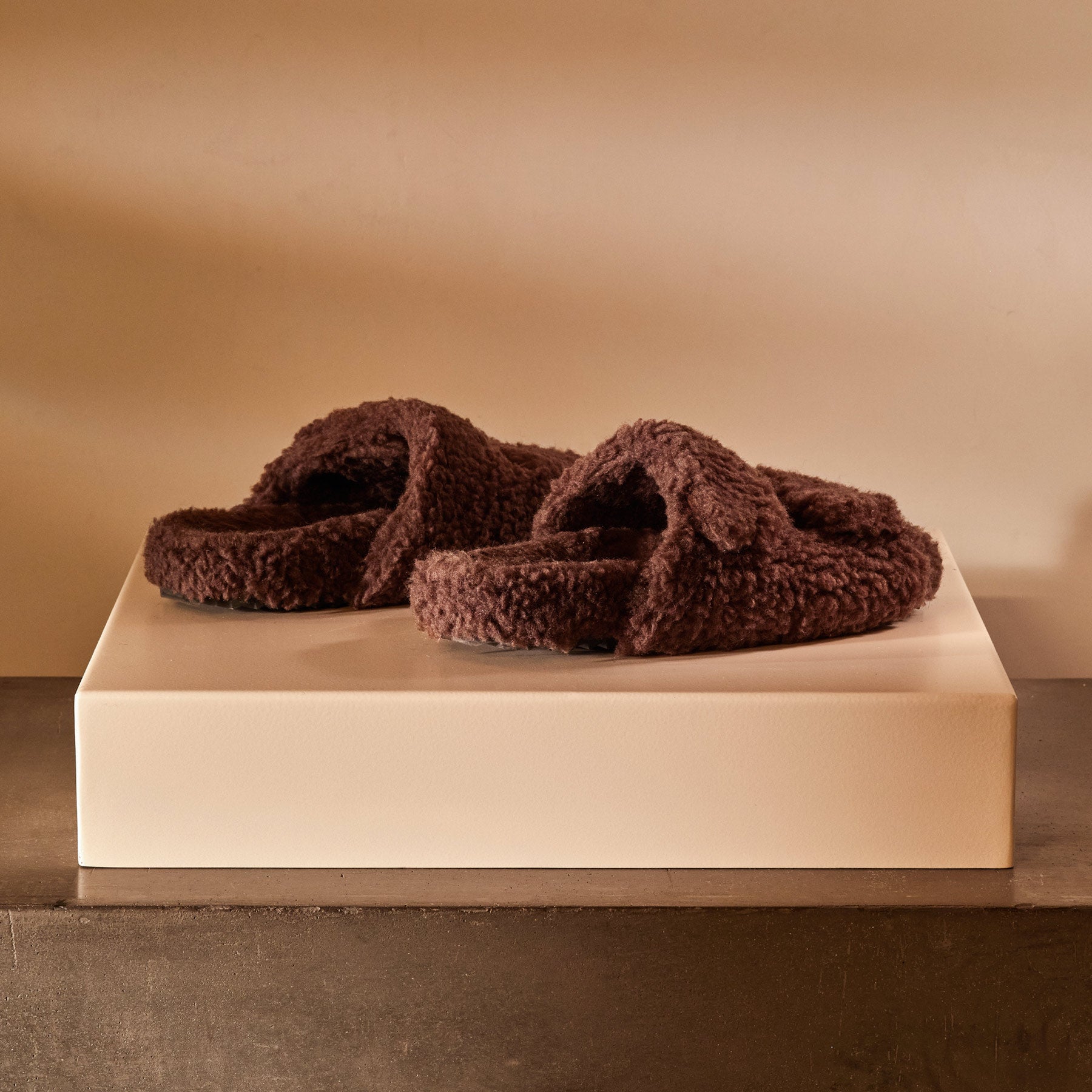 Women's Double Strap Shearling Slide Slippers - Soft Faux Fur Indoor/Outdoor House Shoes - Comfortable Winter Slippers for Women - Perfect for Home, Lounge & Casual Wear (Chocolate Brown)
