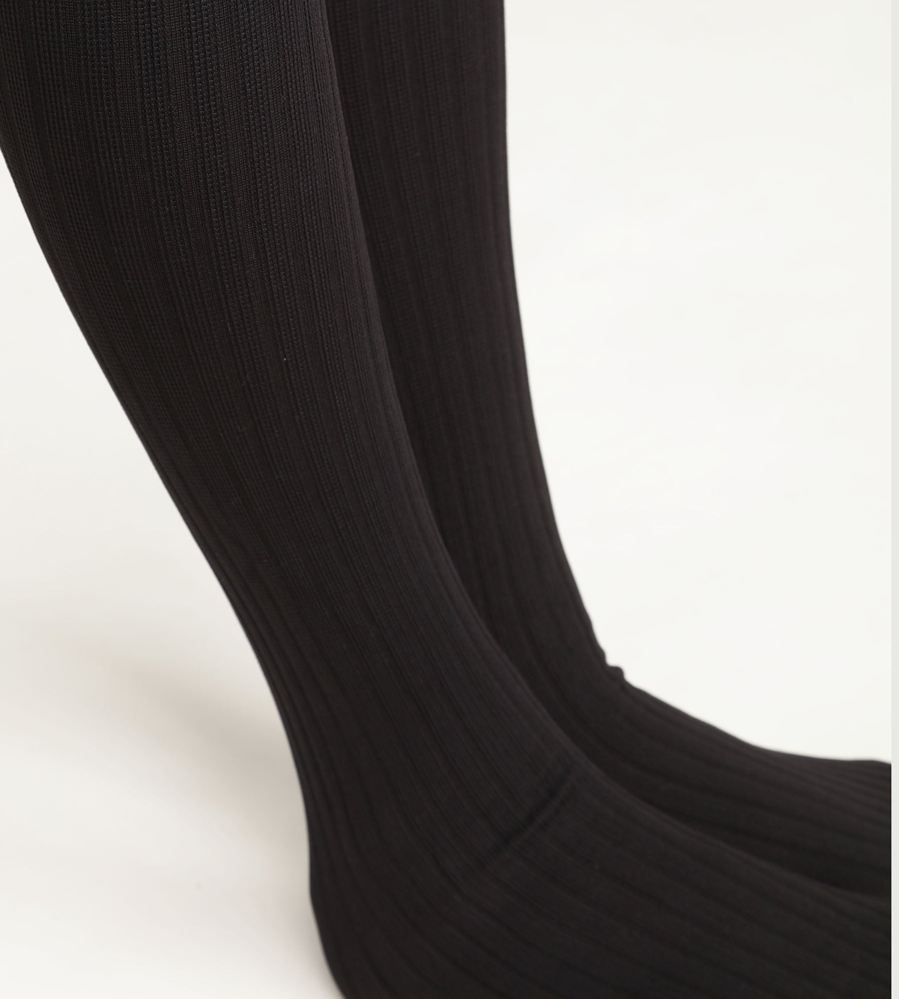 Black Ribbed Opaque Veil Women's Skirt - Elegant & Stylish for Evening Parties, Weddings & Special Occasions