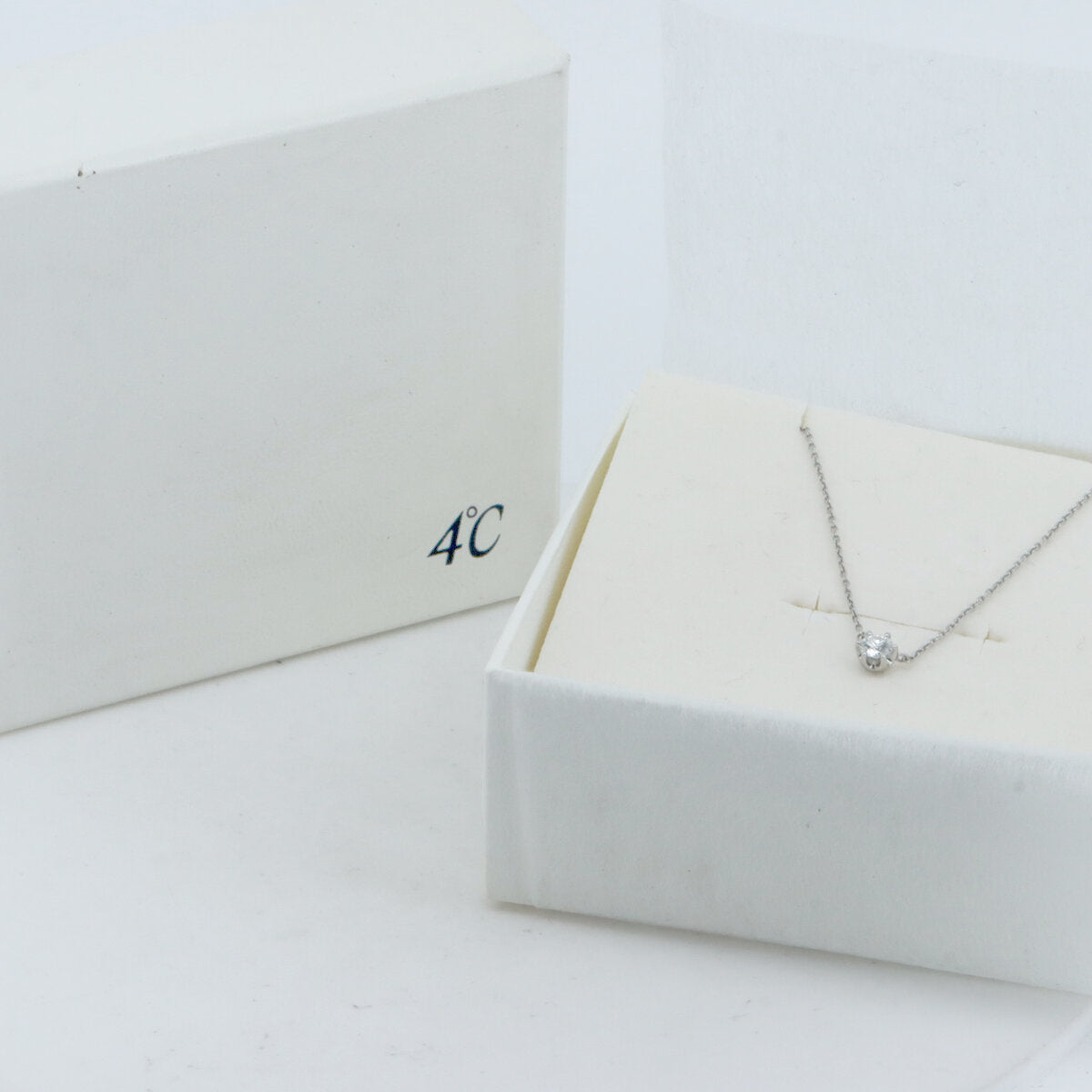 4℃ Diamond Necklace in 850 Platinum - Elegant Jewelry for Weddings, Anniversaries & Special Occasions