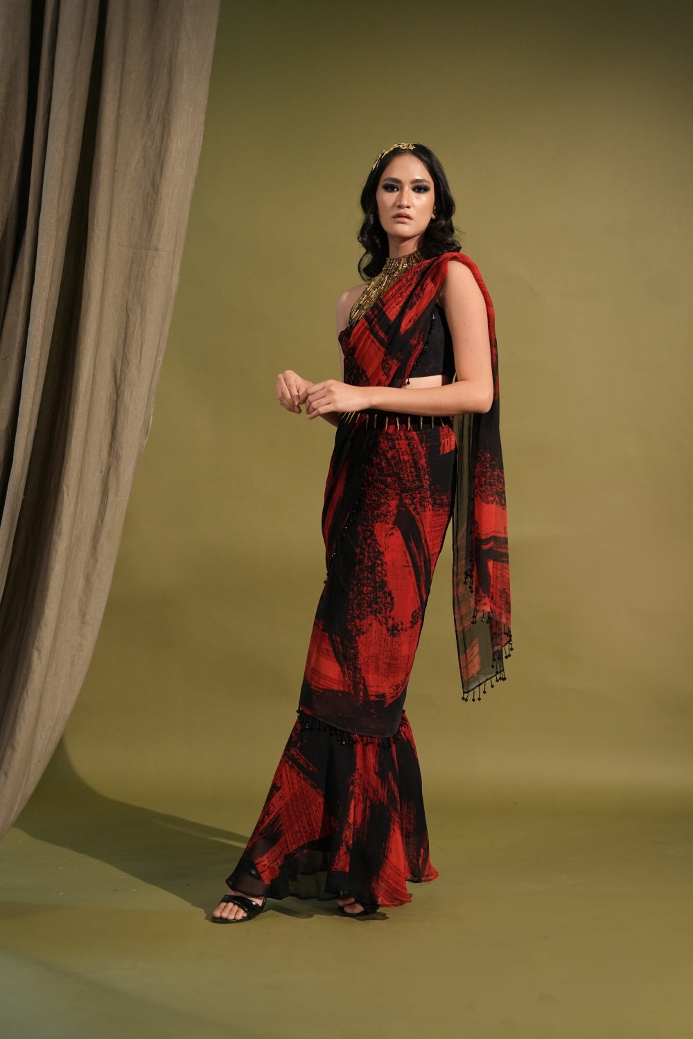 Elegant Red & Black Printed Saree Blouse Belt Set with Metallic Gold Embellishments - Perfect for Indian Weddings, Festivals & Special Occasions
