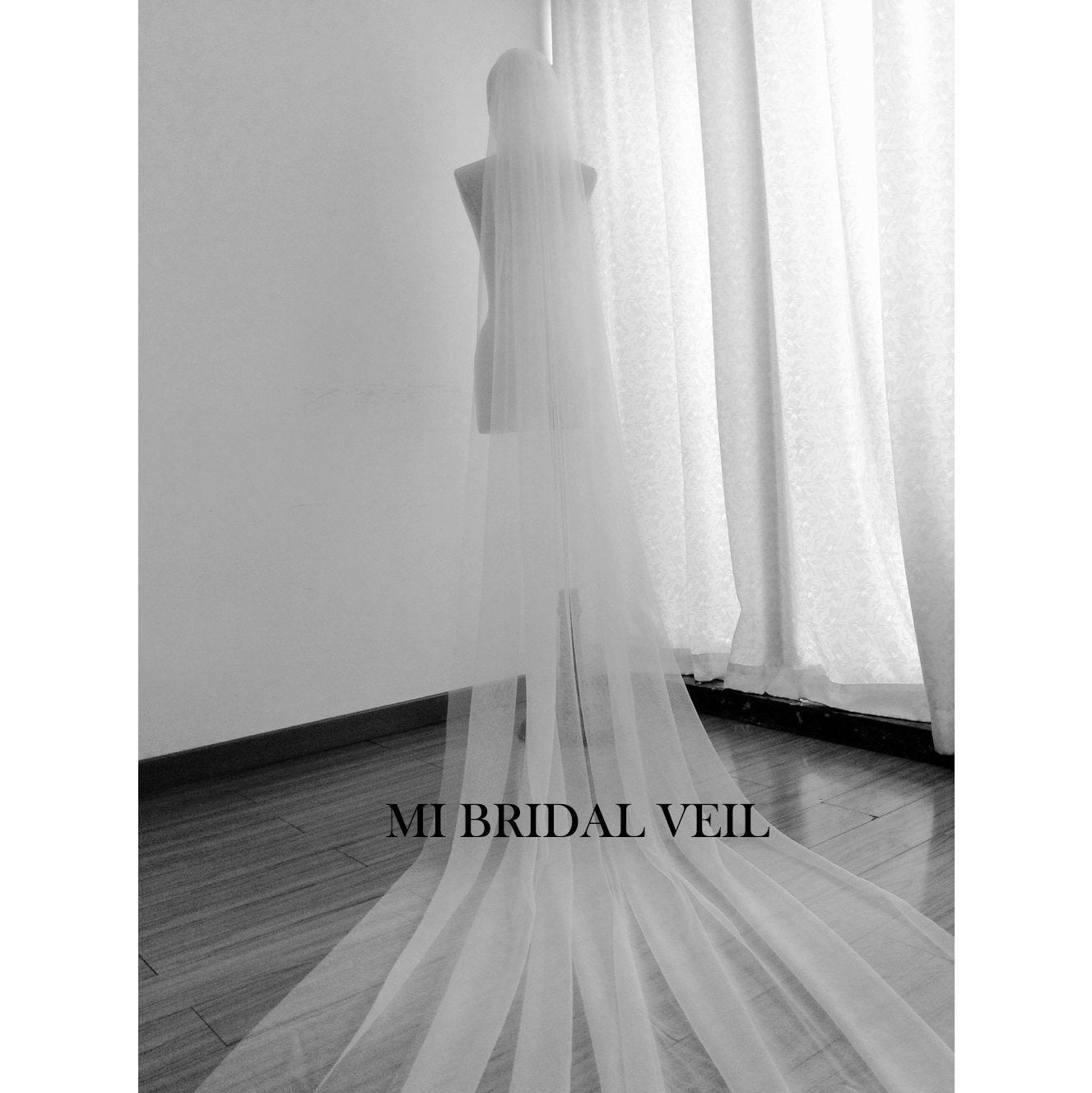 Elegant Cathedral Soft Tulle Wedding Veil with Illusion Edge - Modern Bridal Veil for Romantic Ceremonies & Photo Shoots