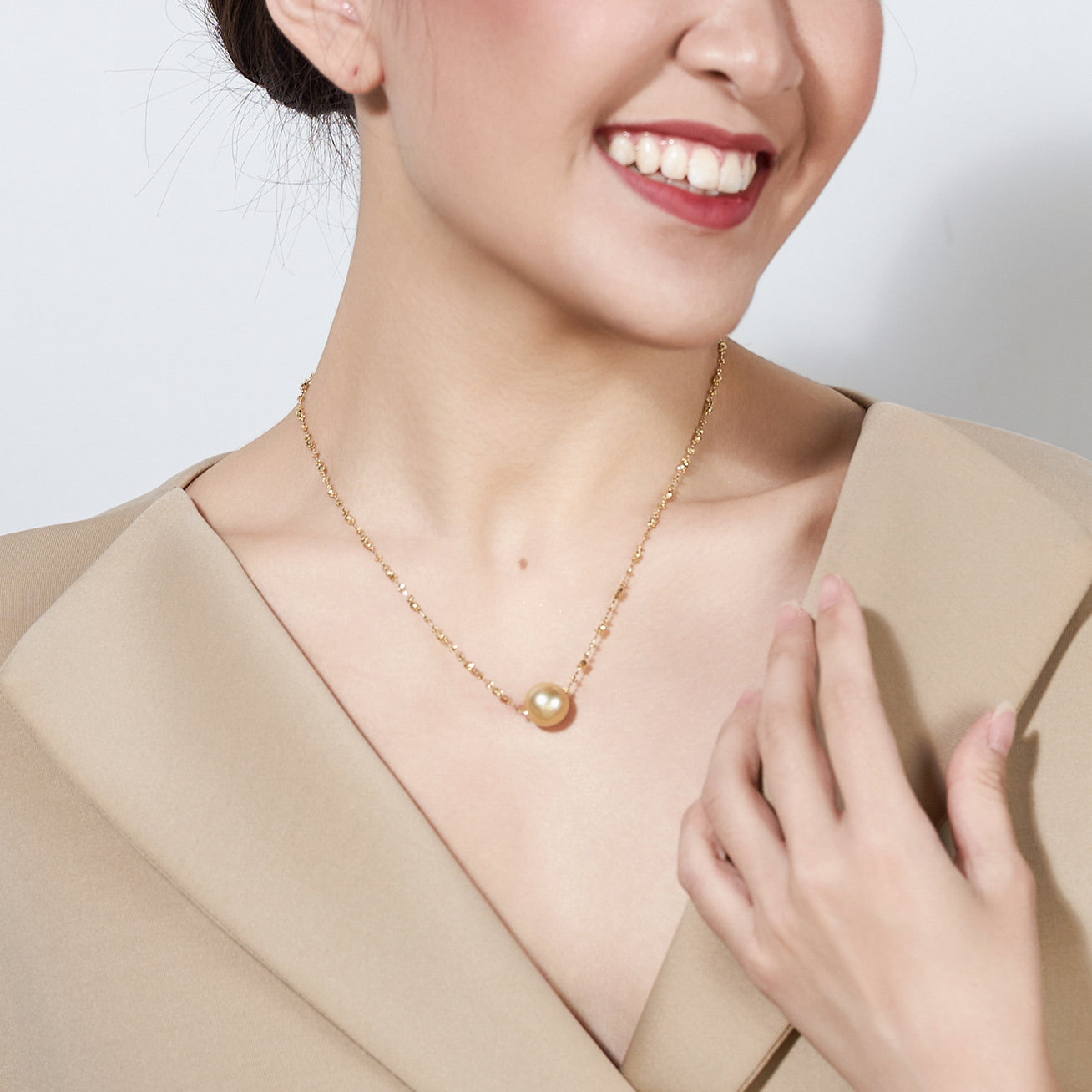 18K Gold South Sea Golden Pearl Necklace KN00126 - Elegant & Timeless Jewelry for Weddings, Parties & Special Occasions