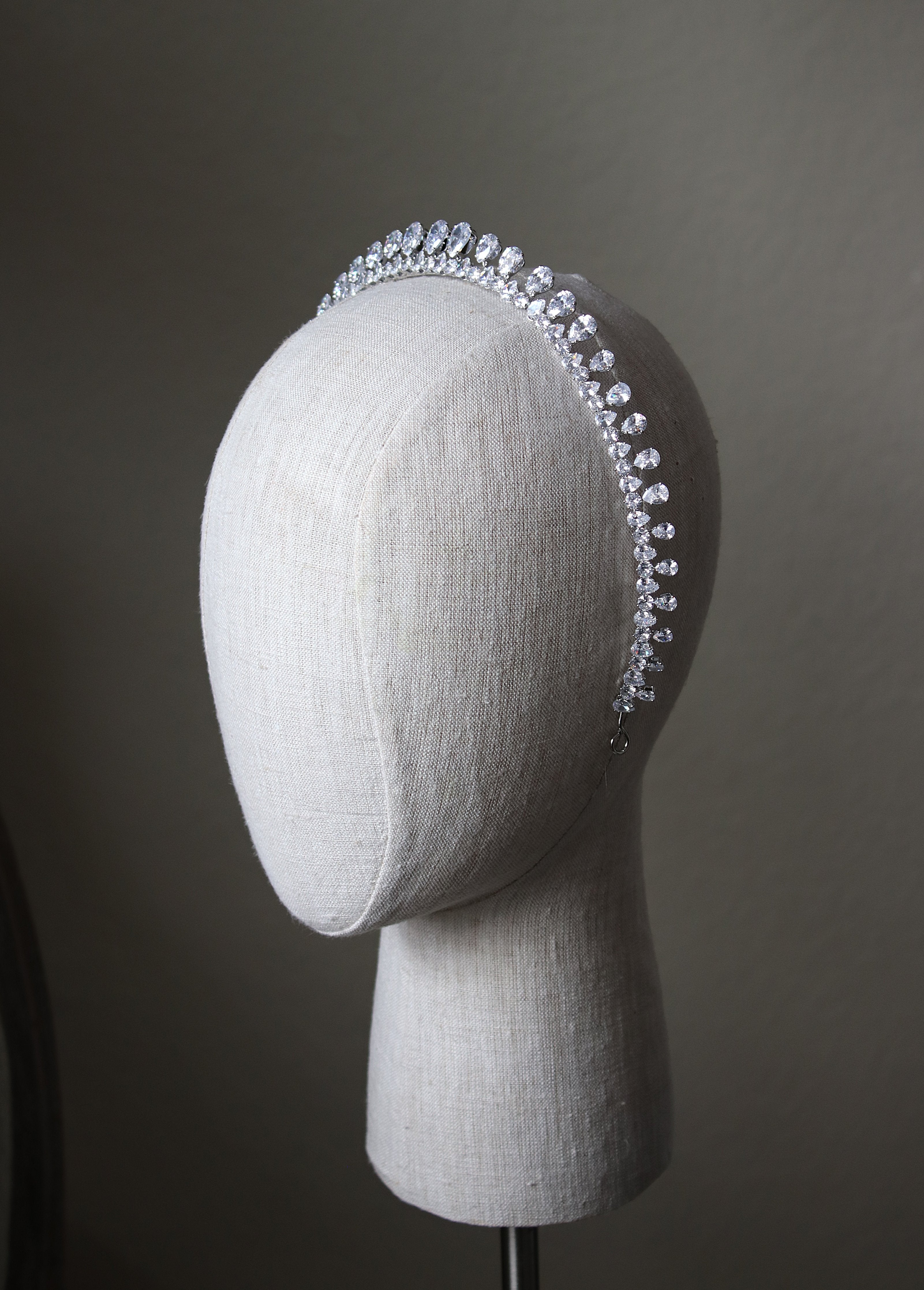ANNE Simulated Diamond Halo Tiara - Elegant Bridal Crown for Weddings, Prom, Quinceañera & Pageants | Sparkling Rhinestone Headpiece for Princess-Themed Parties & Special Occasions