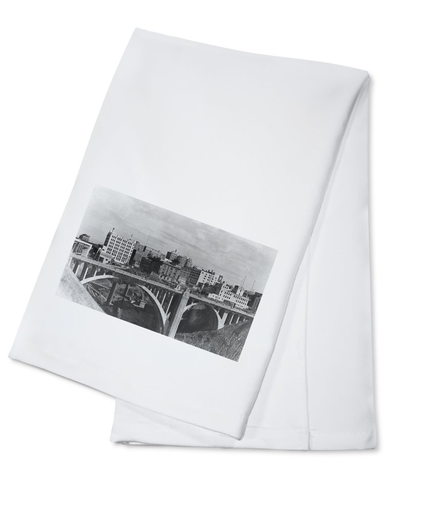 Vintage Spokane Washington Skyline Photo Printed Tea Towel - 100% Cotton Decorative Hand Towel for Kitchen, Home Decor & Gift - Perfect for Dish Drying, Wall Art & Vintage Lovers