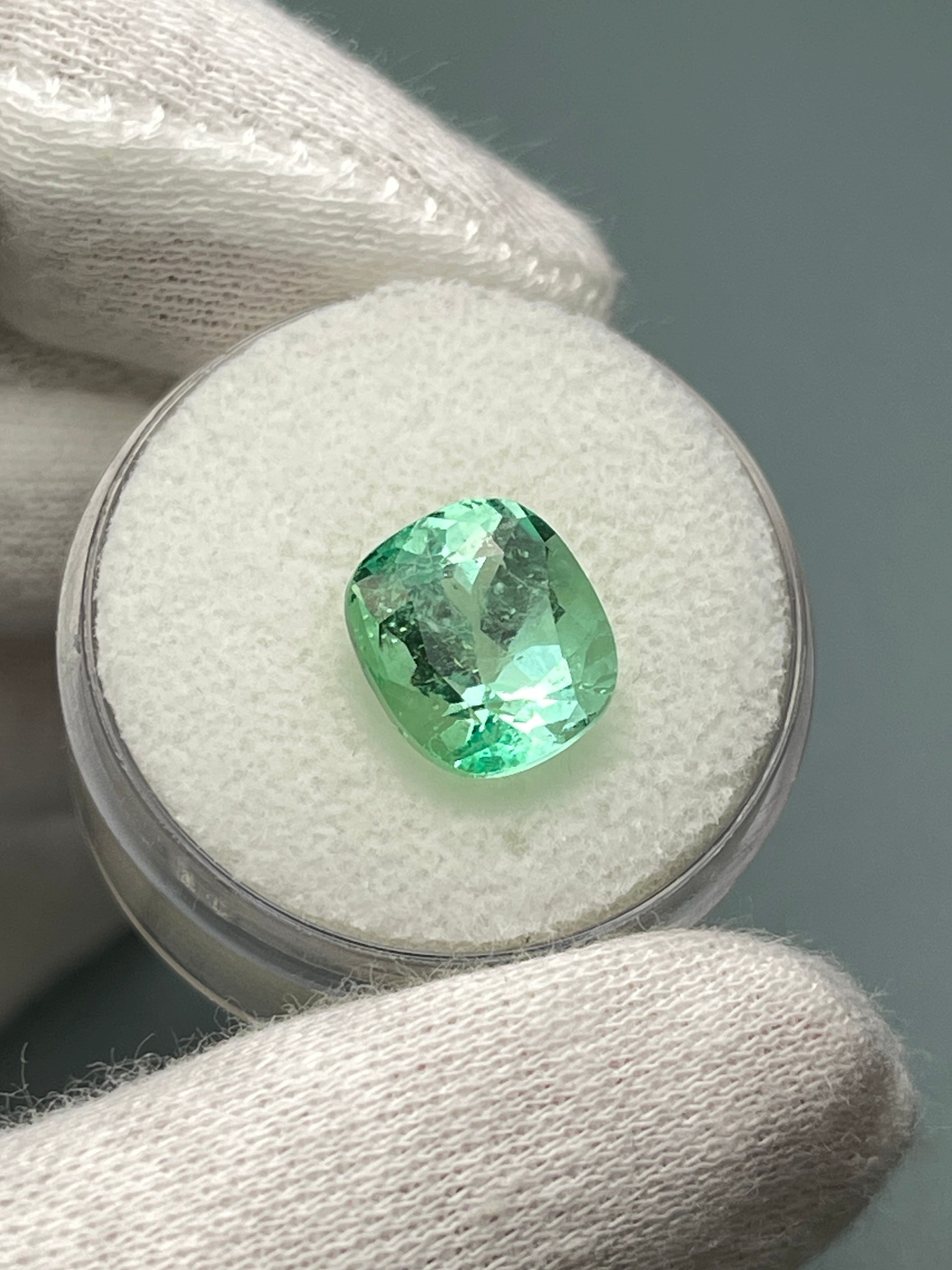 4.13 Carat 10x9mm Pastel Yellowish Green Natural Loose Colombian Emerald Cushion Cut Gemstone for Jewelry Making, Engagement Rings & Collector's Items