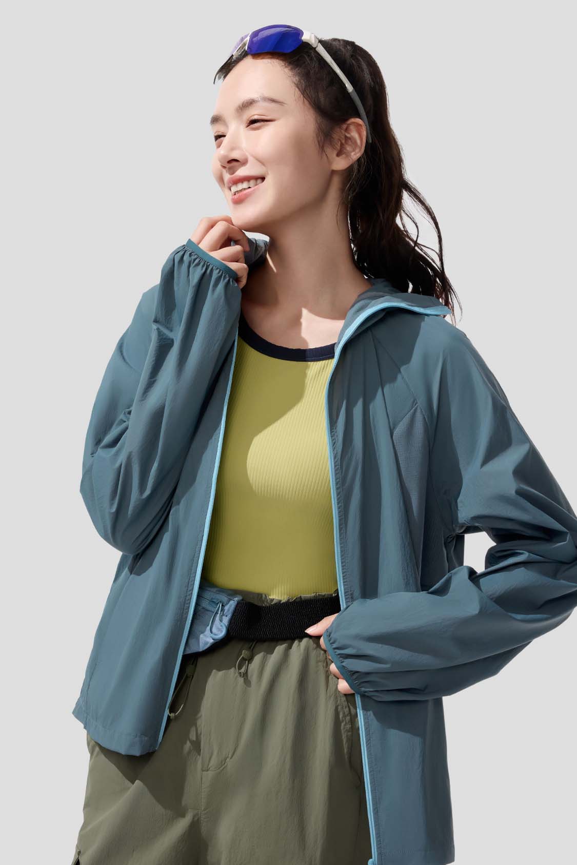 Drift Women's Lightweight Water Repellent Jacket UPF 100+ Sun Protection - Perfect for Hiking, Travel & Outdoor Activities