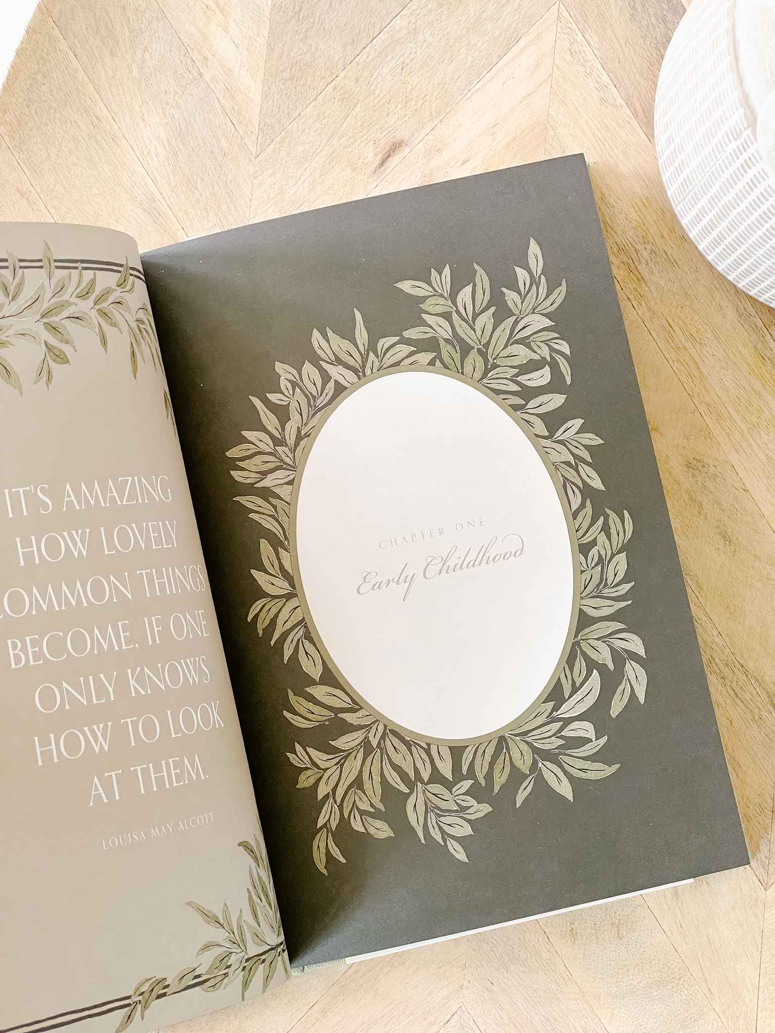 Mom's Story Keepsake Memory Book - Cherish Family Memories & Milestones | Perfect for Mother's Day, Birthdays & Special Occasions
