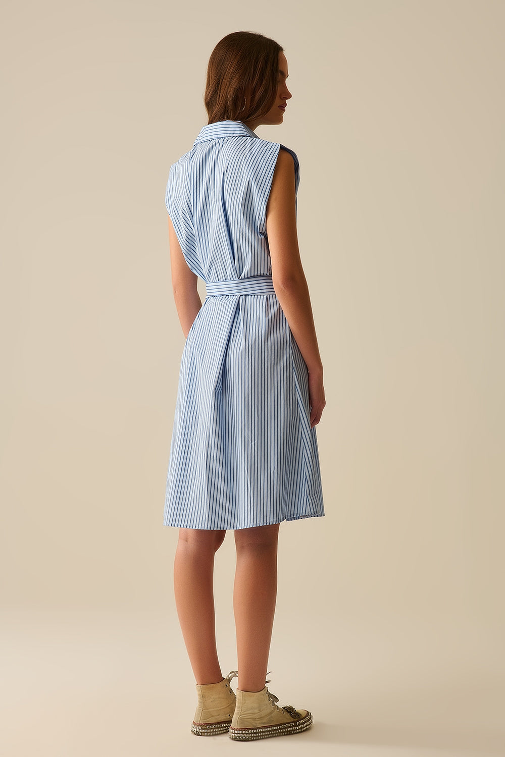 Elegant Sleeveless Robe with Belt and Embroidered Pocket - Perfect for Loungewear, Summer Dresses & Home Comfort