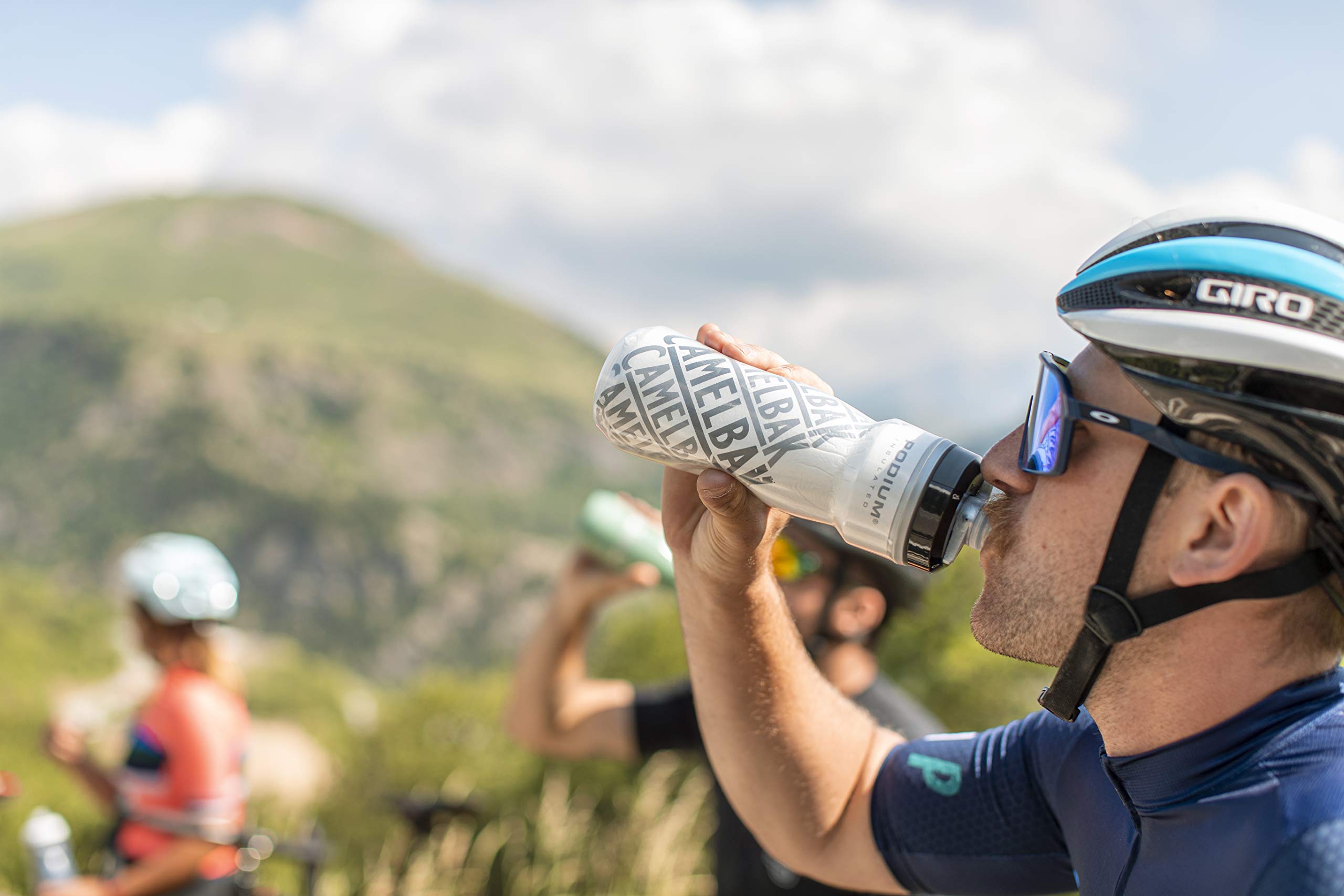 CamelBak Podium Chill Insulated Bike Water Bottle - 21oz Leakproof Cycling Water Bottle with Easy Squeeze Design - Fits Most Bike Cages - Navy Perforated - Perfect for Road Biking, Mountain Cycling & Outdoor Workouts