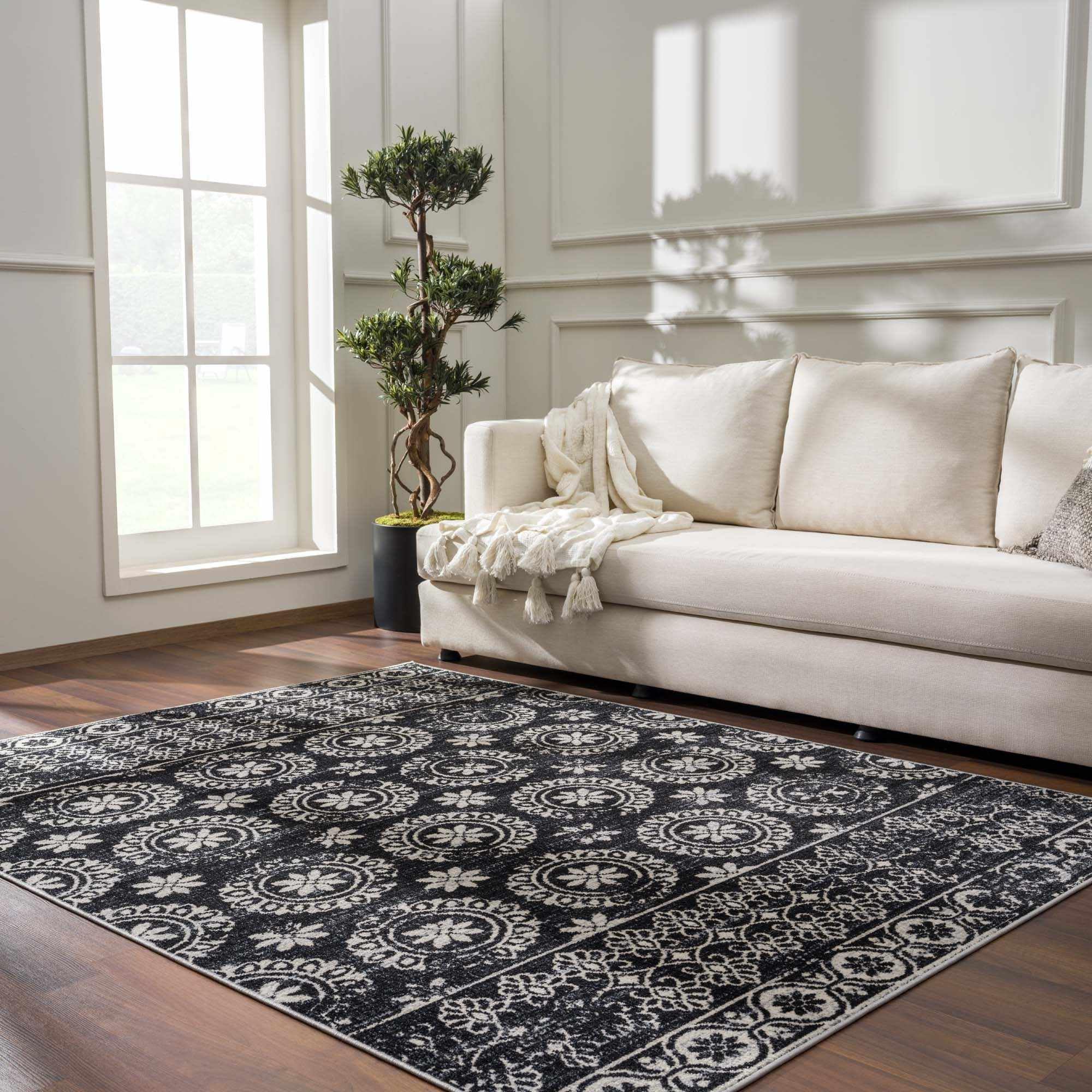 Bohemian Vintage Paisley Area Rug - Machine Washable Farmhouse Rug for Living Room, Bedroom & Dining Room - Neutral Black, Light Grey, Off White - 5'3