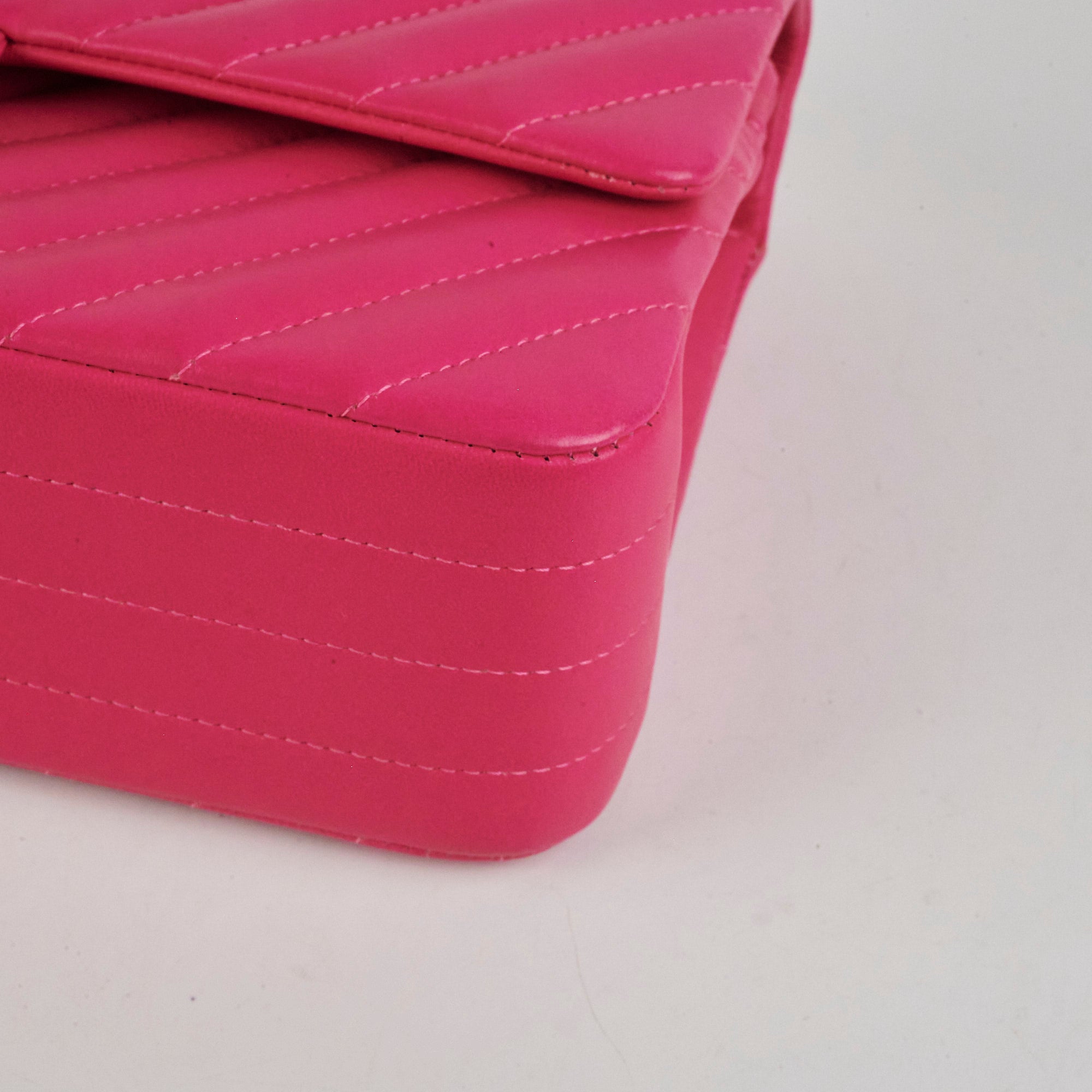 Chanel Medium Classic Flap Bag Chevron Lambskin Leather in Pink | Luxury Designer Handbag for Women | Perfect for Date Night, Parties & Special Occasions