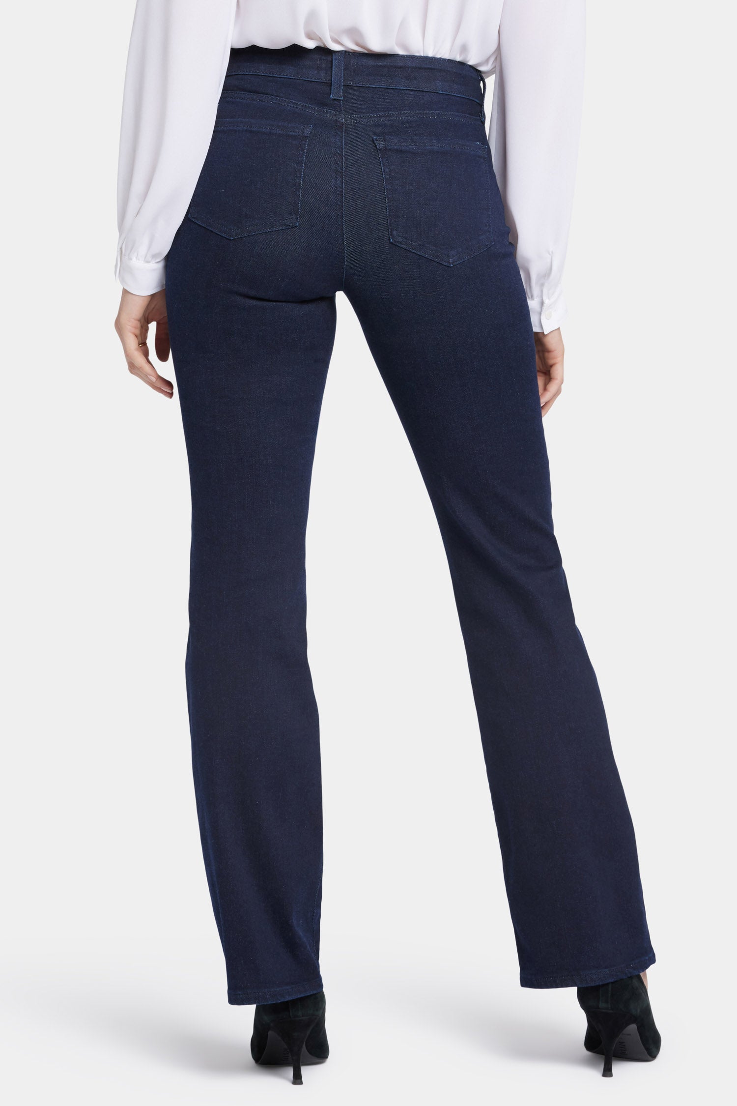 Blake Slim Flared Jeans for Petite Women - Classic Rinse Wash | Perfect for Casual Wear & Night Out