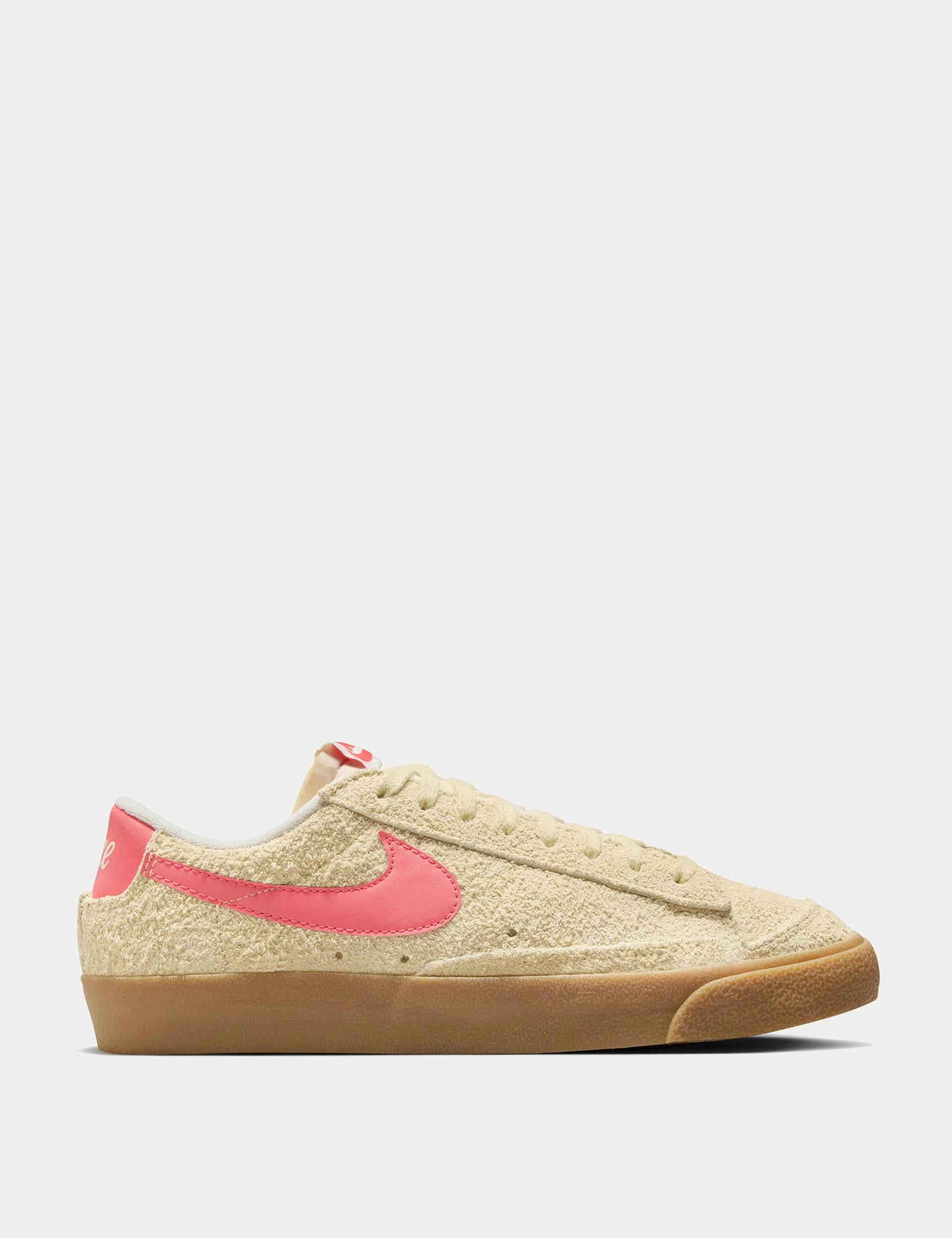 Nike Blazer Low '77 Vintage Sneakers - Alabaster/Magic Ember/Gum Light Brown | Retro Basketball Shoes for Men & Women | Perfect for Casual Wear, Street Style & Vintage Fashion