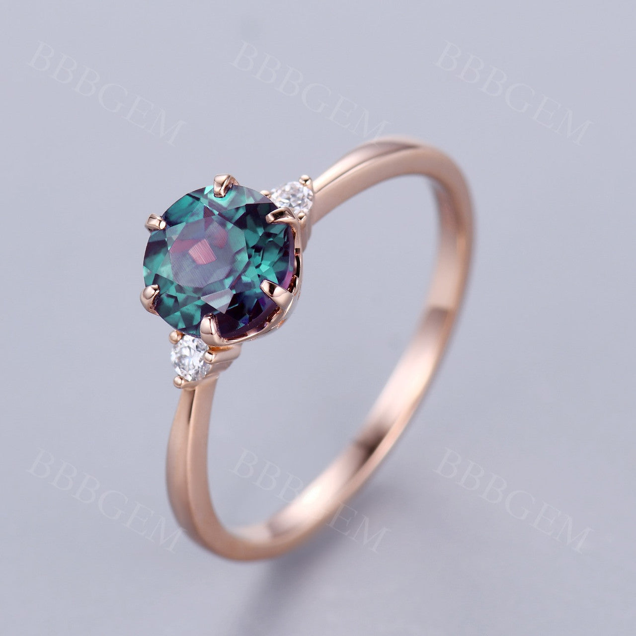 Vintage 7mm Round Alexandrite & Moissanite Three Stone Engagement Ring - 6 Prong Setting for Weddings, Anniversaries & Special Occasions