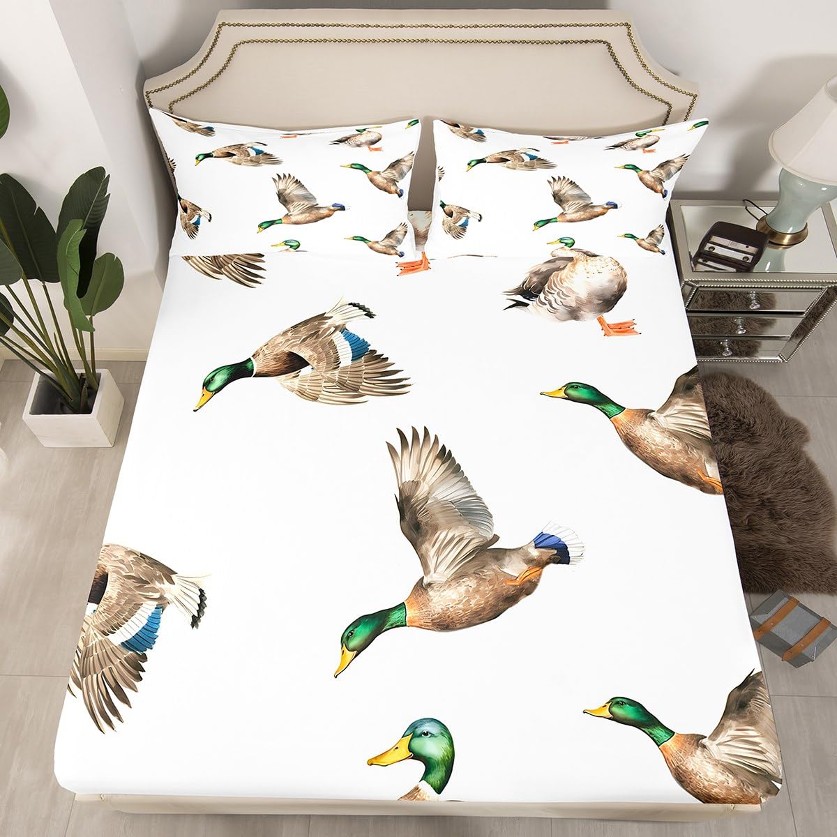 **Mallard Duck Hunting & Fishing Bed Sheet Set - Full Size Wildlife Animal Themed Bedding for Boys, Girls & Kids - Includes Fitted Sheet & 2 Pillowcases - Perfect for Hunting Lodge, Cabin & Outdoor Enthusiast Bedrooms**