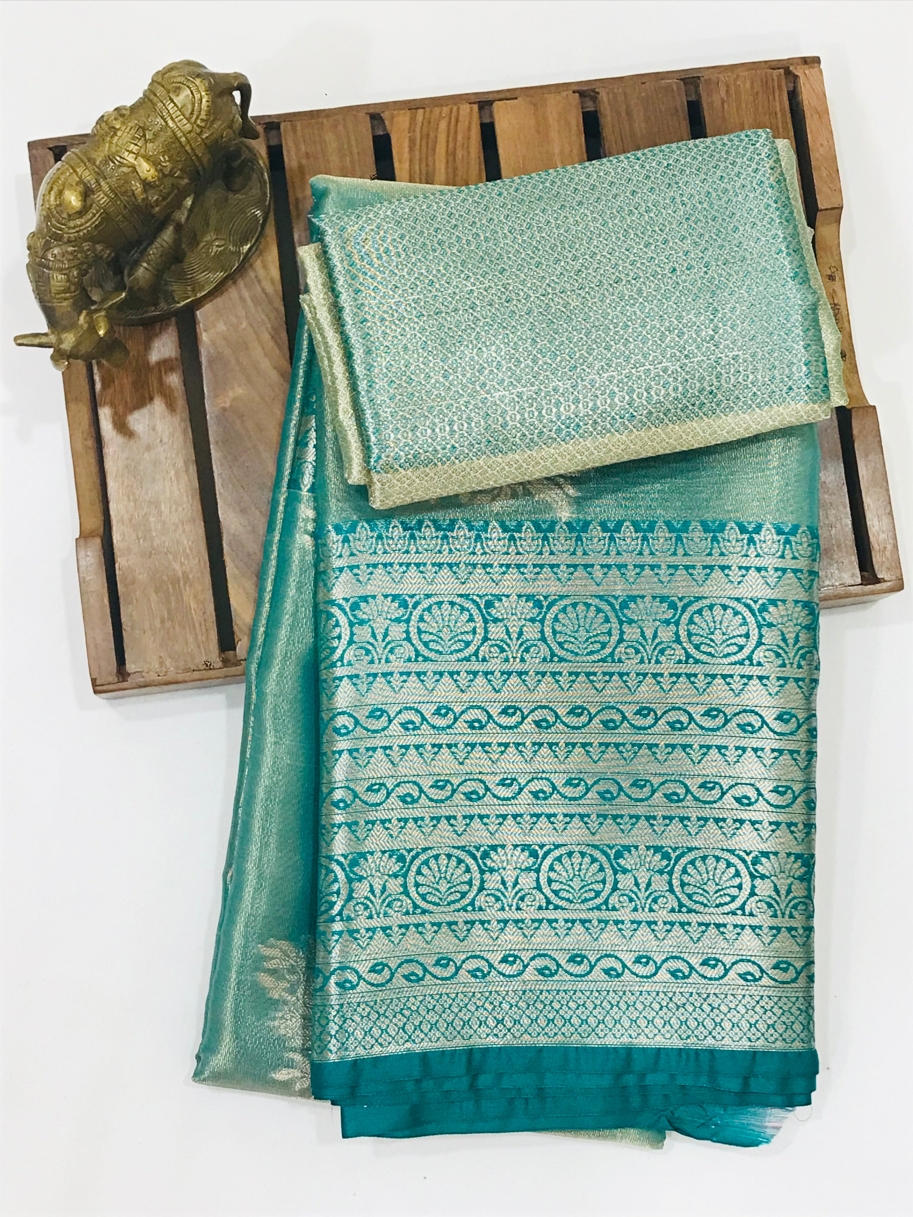 Elegant Green Pure Kanchi Tissue Silk Saree with Silver Zari Work for Women | Traditional Indian Attire for Weddings & Festive Occasions