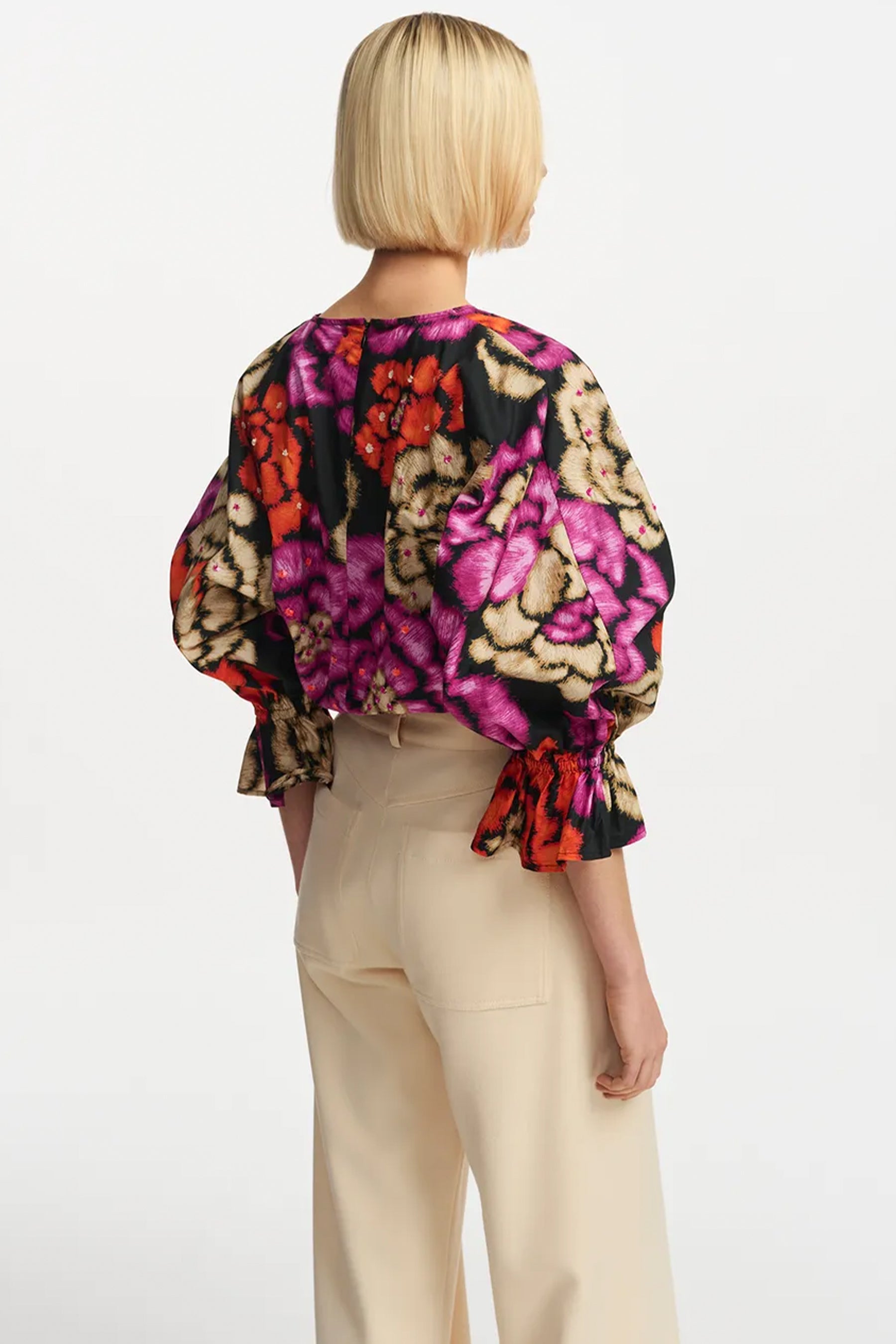 Essentiel Antwerp Fullberry Print Women's T-Shirt - Stylish Casual Top for Everyday Wear | Perfect for Outfits, Dates & Summer Fashion