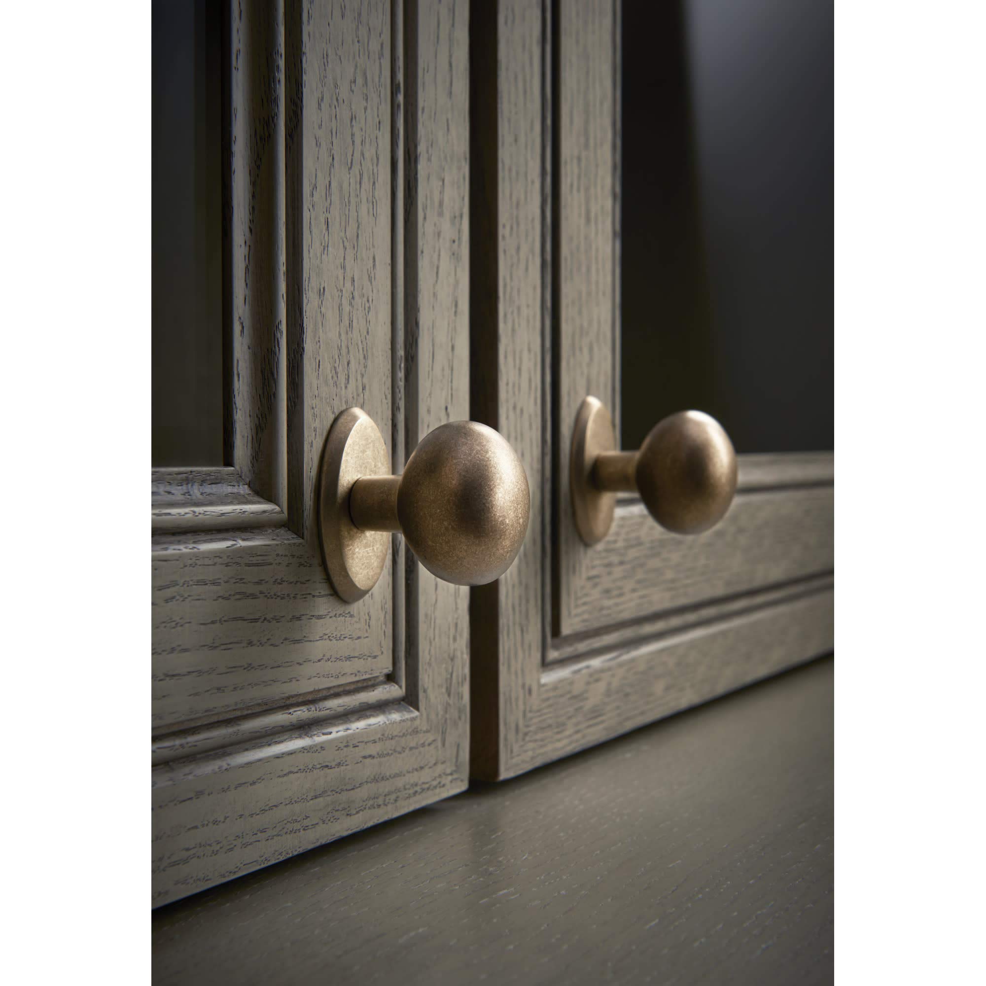 Top Knobs M1437 Cabinet Handle Pull Backplate for Home Decor