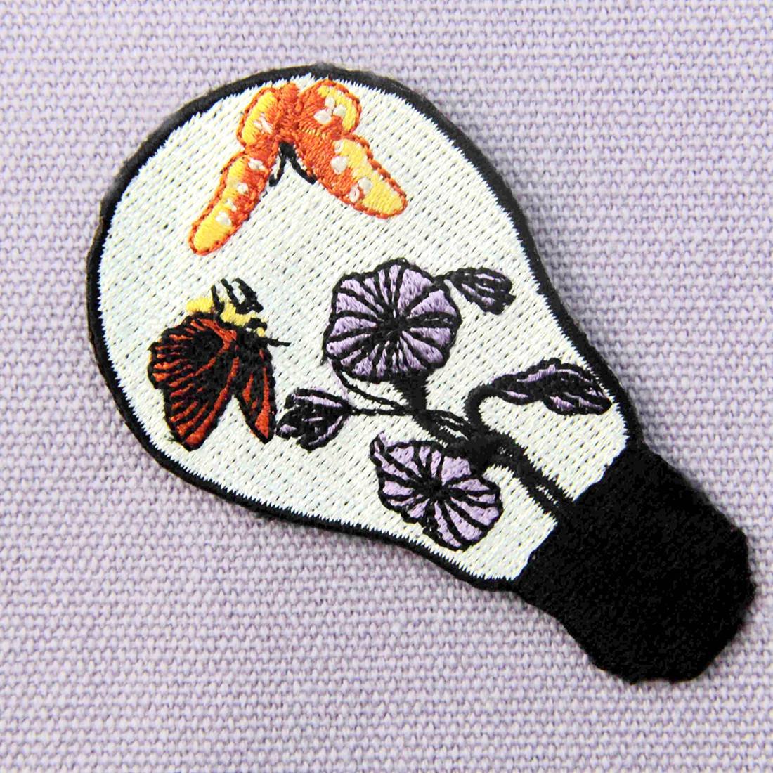 Butterfly and Flower Embroidered Iron On Patch - DIY Sew On Badge for Jackets, Bags, Hats & Clothing Decoration