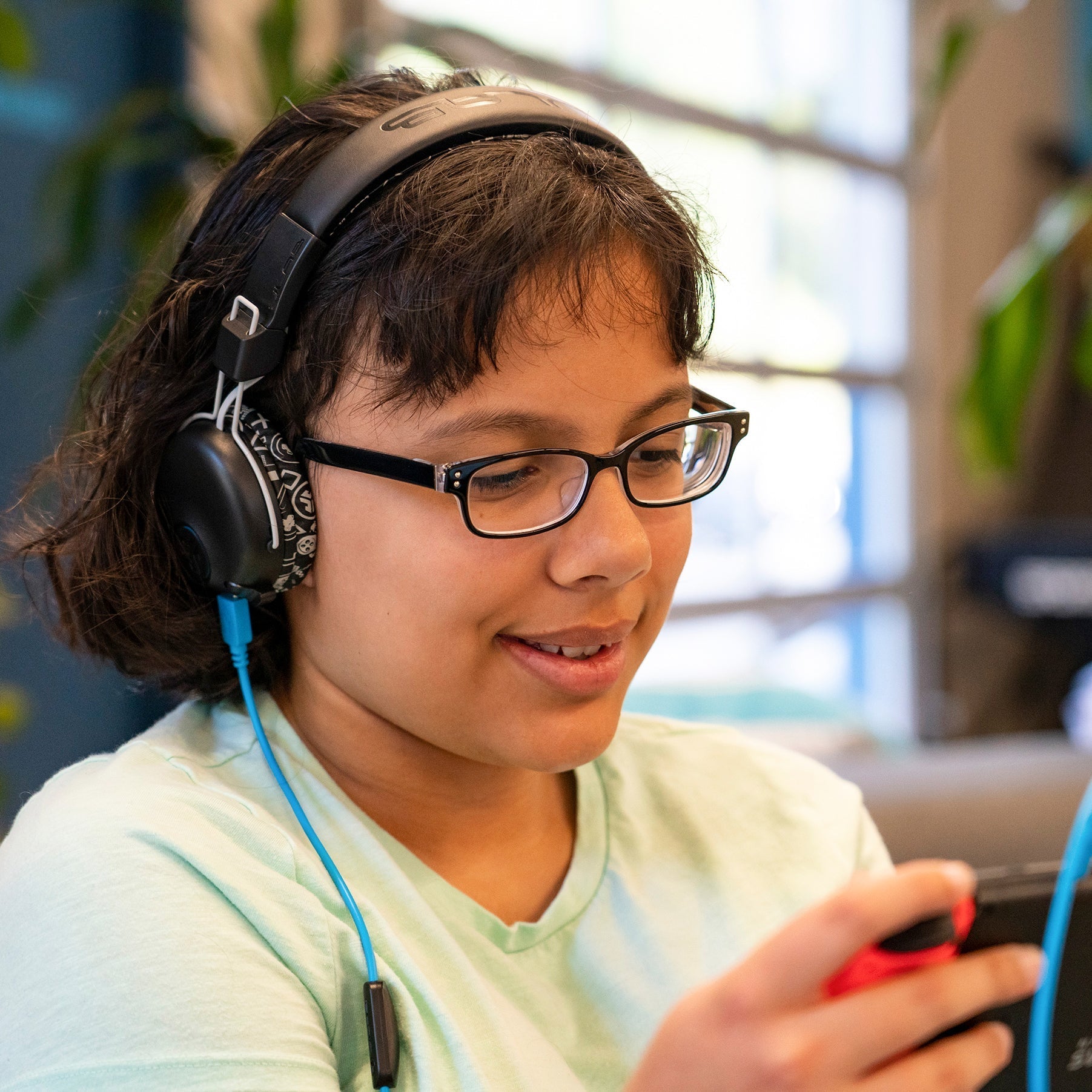 JBuddies Kids Gaming Headset with Microphone - Black, Lightweight & Comfortable for Online Classes, Gaming, and Virtual Learning