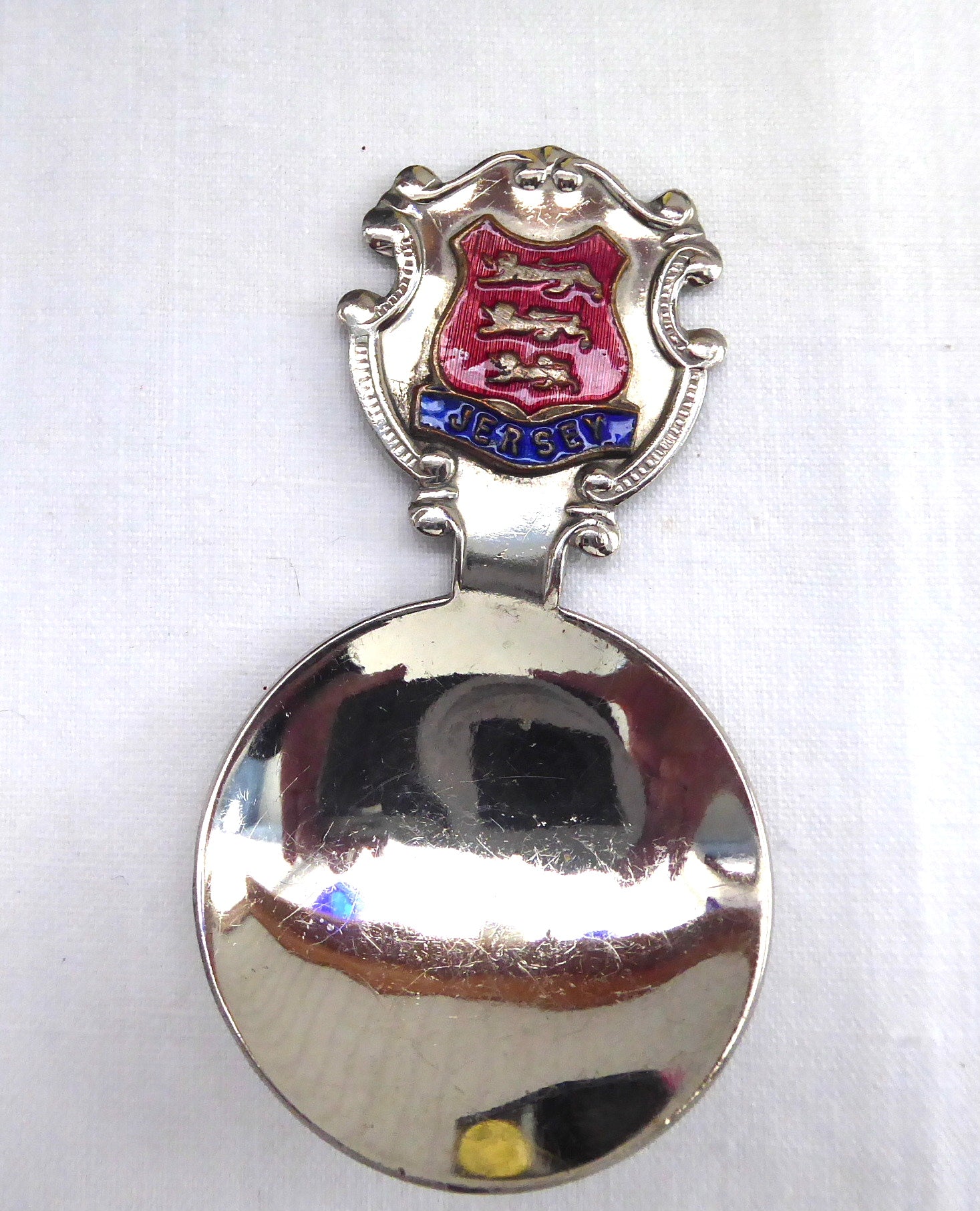 Vintage 1930s Enamel Tea Caddy Spoon with 3 Lions Design - British Souvenir Tea Scoop for Loose Leaf Tea Brewing & Collection Display