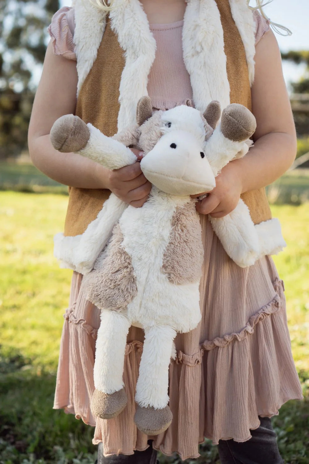 Premium Dairy Cow Figurine Set - Realistic Farm Animal Collectibles for Home Decor, Kids Play & Educational Scenes - Perfect for Farmhouse Display, Classroom Learning & Birthday Gifts