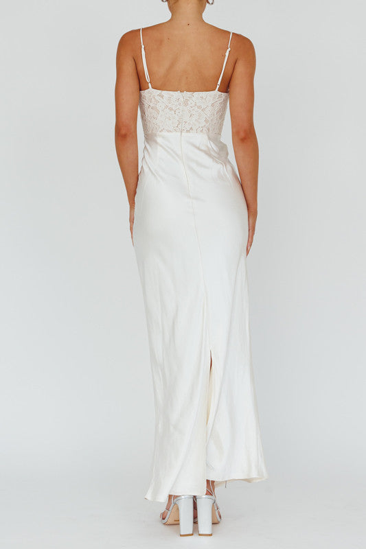 Penelope Maxi Dress in Ivory - Elegant Long Flowy Dress for Women, Perfect for Weddings, Parties & Summer Outfits