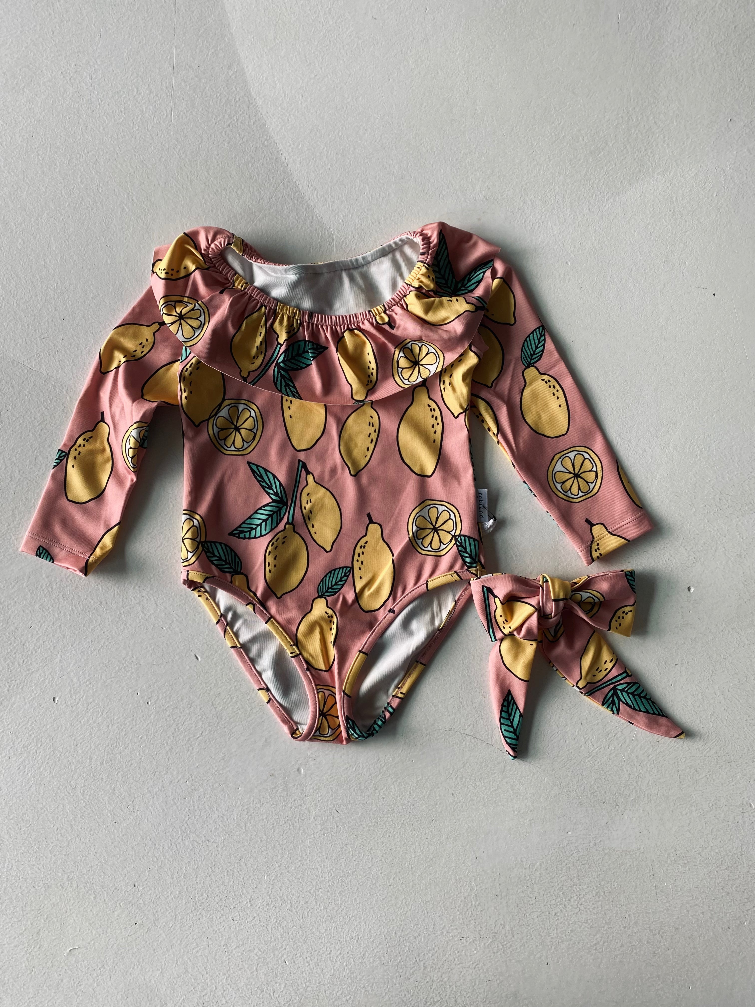 Girls' Ruffled Long Sleeve Swimwear with Hair Clip - Perfect for Beach, Pool & Summer Water Activities