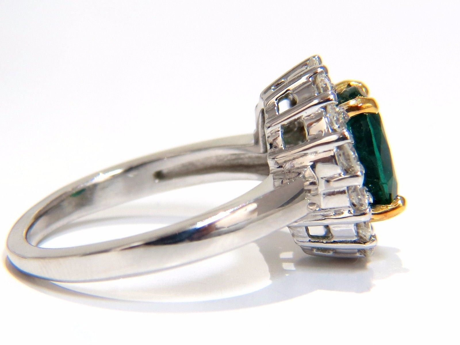 2.46CT Natural Emerald & Diamond Halo Ring in 18KT Gold - Vivid Green Gemstone for Engagement, Wedding & Special Occasions