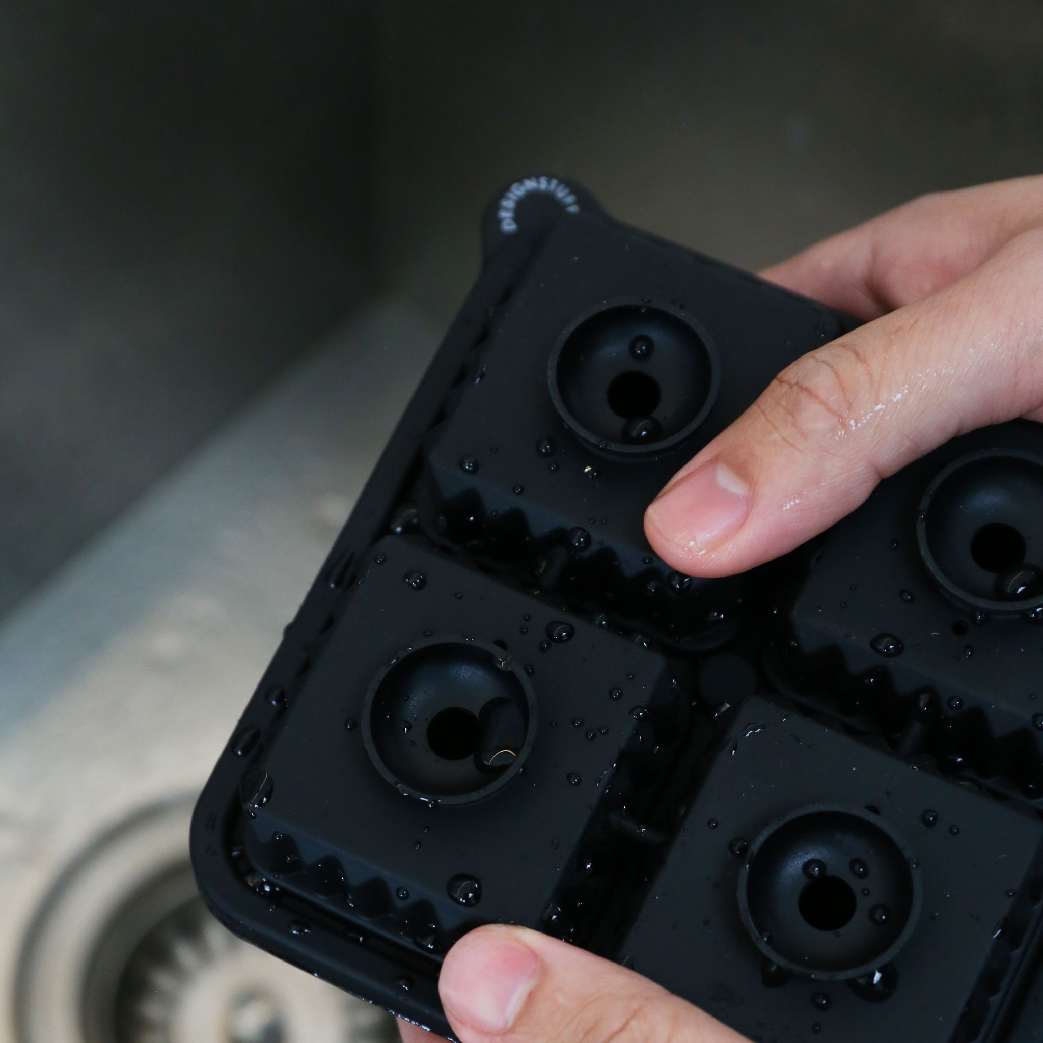 DESIGNSTUFF Black Prism Ice Cube Tray - Unique Geometric Ice Molds for Cocktails, Drinks & Home Bar Decor