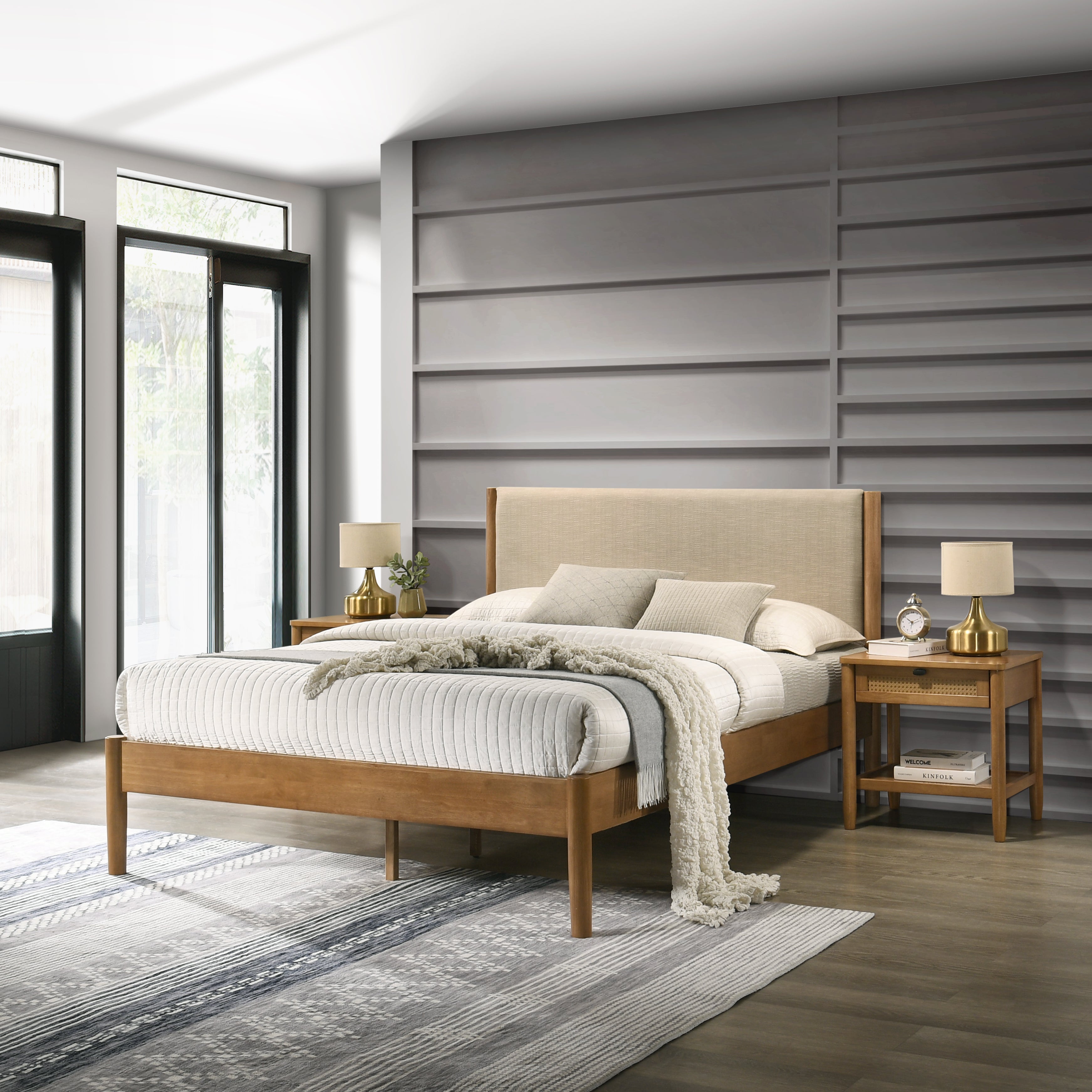 Roundhill Furniture Vichy 3-Piece Rubberwood Bedroom Set - Queen Size Platform Bed with 2 Nightstands for Modern Bedroom | Solid Wood Frame, Minimalist Design | Perfect for Master Bedroom, Guest Room & Small Spaces