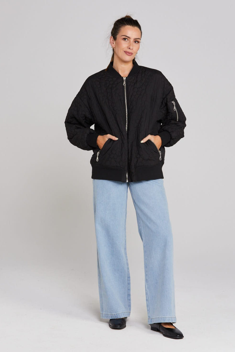Stylish Black Quilted Bomber Jacket for Men - Lightweight Flying Jacket with Zipper Closure - Perfect for Casual Wear, Street Fashion & Outdoor Activities