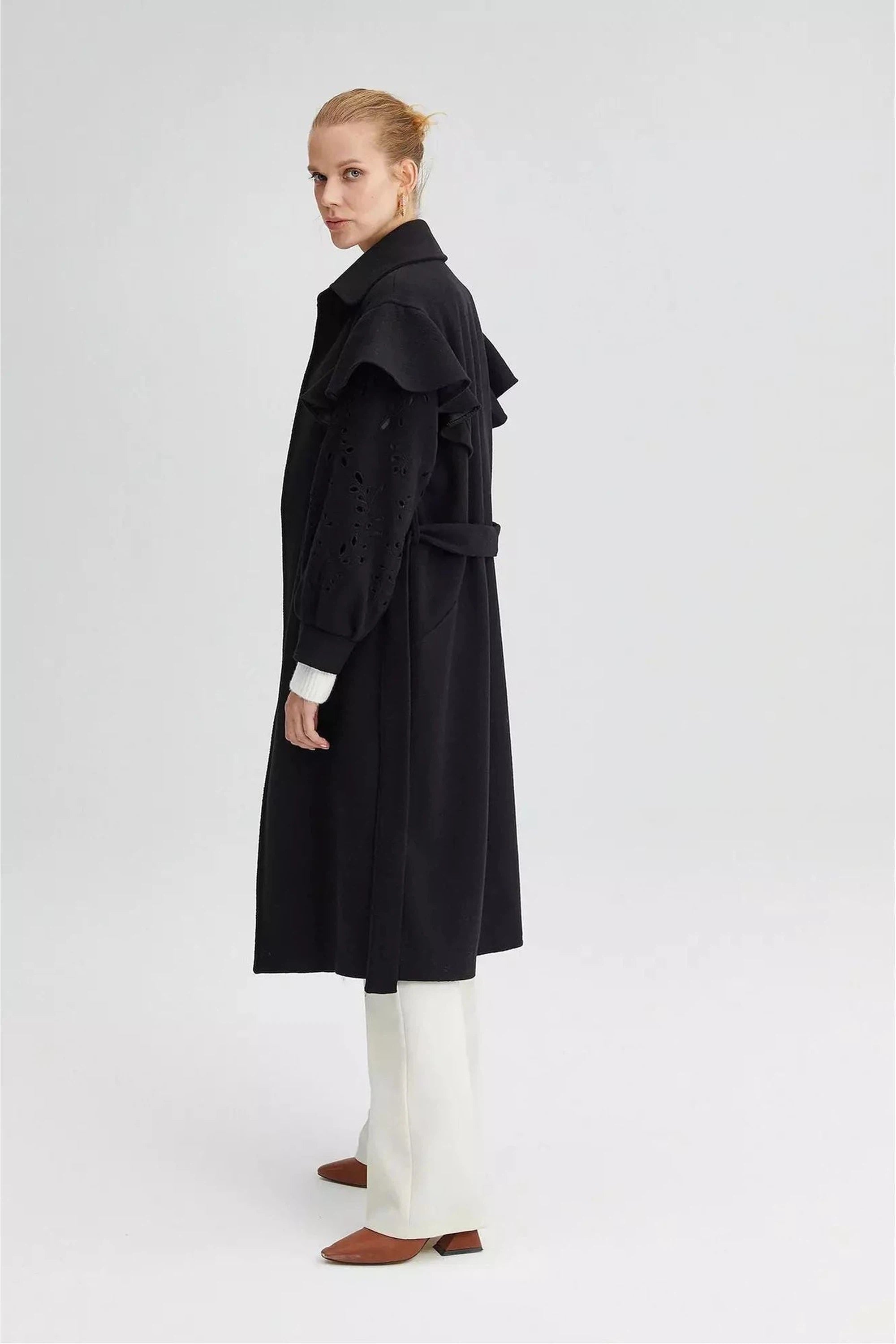 Elegant Lace Detailed Coat With Belt - Women's Fashion Outerwear for Parties, Weddings & Special Occasions