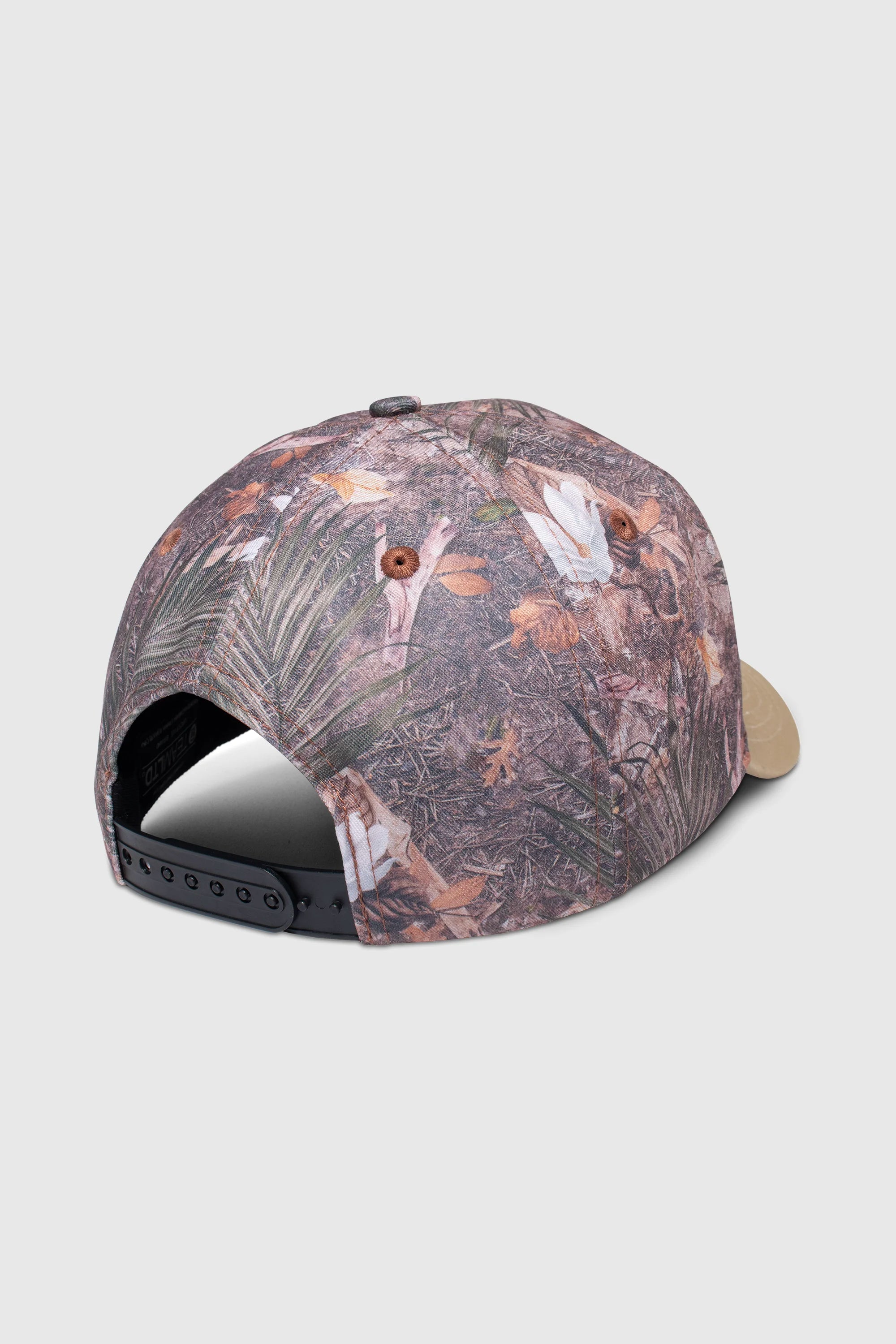 Curved Logo Snapback Hat - Adjustable Baseball Cap for Men & Women - Stylish & Comfortable - Perfect for Sports, Outdoor Activities & Casual Wear