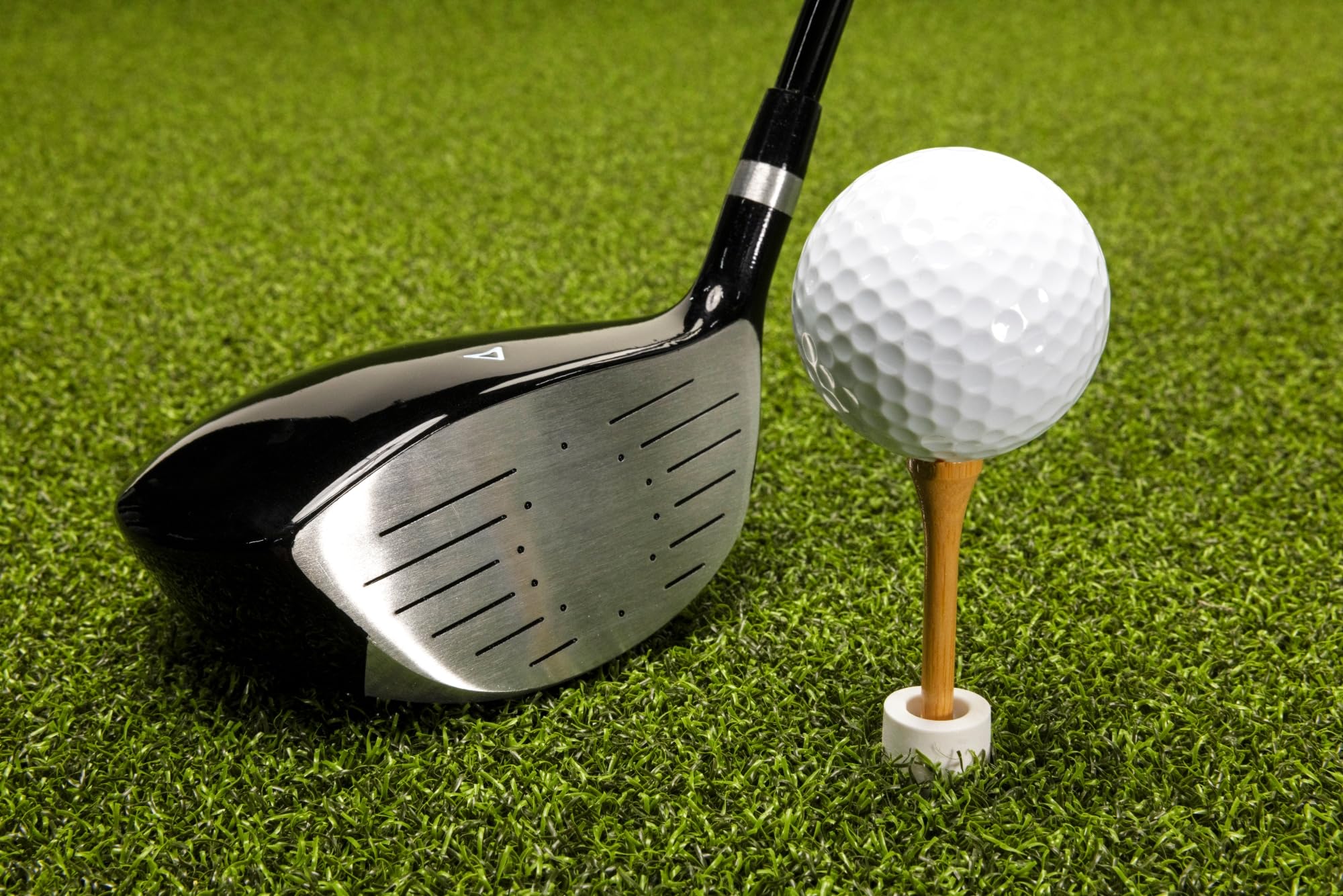 Premium Golf Practice Mat for Indoor & Outdoor Use - Includes Bonus Golf Tray + 3 Rubber Tees - Perfect for Home, Office, Backyard & Driving Range Training