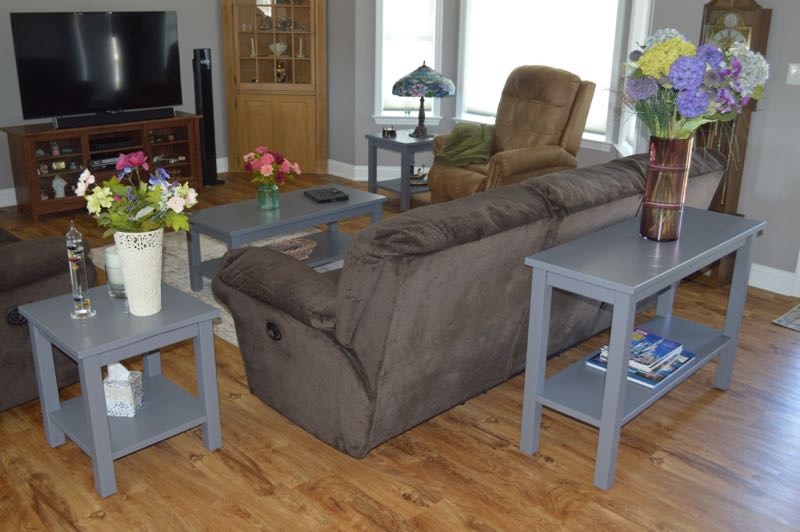 Versaloft Modern Coffee Table with Shelf - Sturdy Wooden Living Room Center Table for Home Decor, Perfect for Family Gatherings & Relaxing in Your Living Space