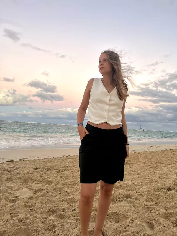 Black Bermuda Women's Tailored Shorts - Stylish & Comfortable for Summer, Beach, and Casual Outings