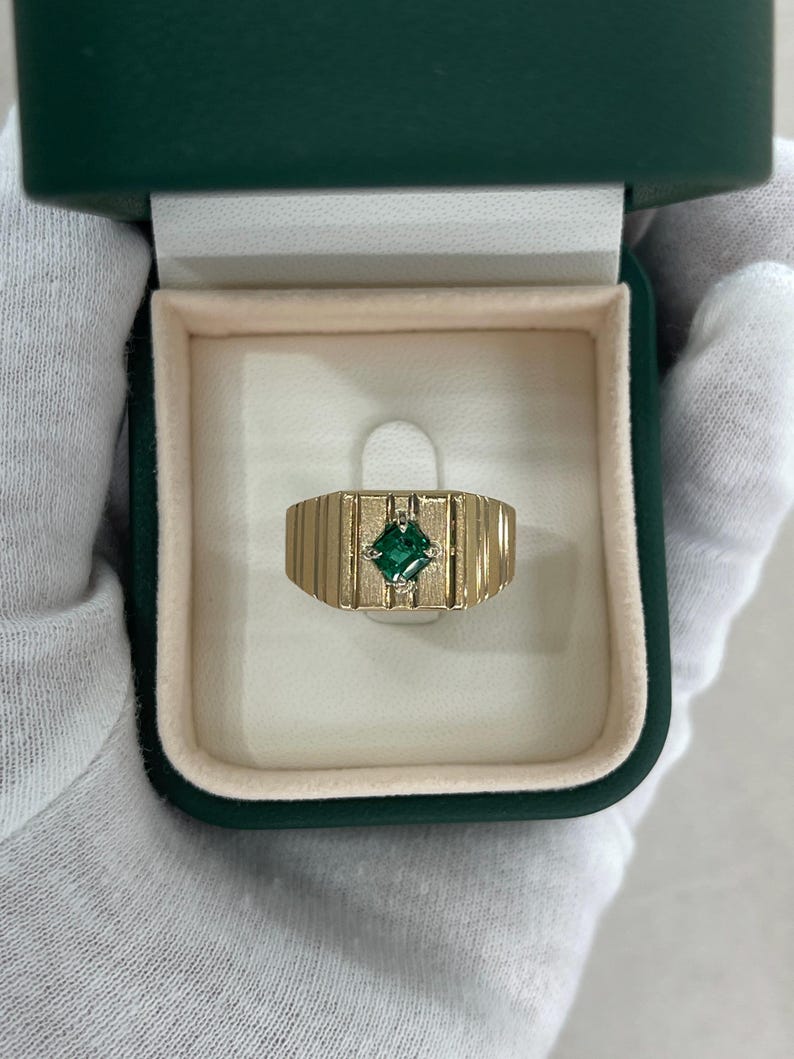 0.60ct 14K Gold Emerald Cut Rich Green Solitaire Men's Pinky Ring - Elegant Statement Jewelry for Weddings, Parties & Special Occasions
