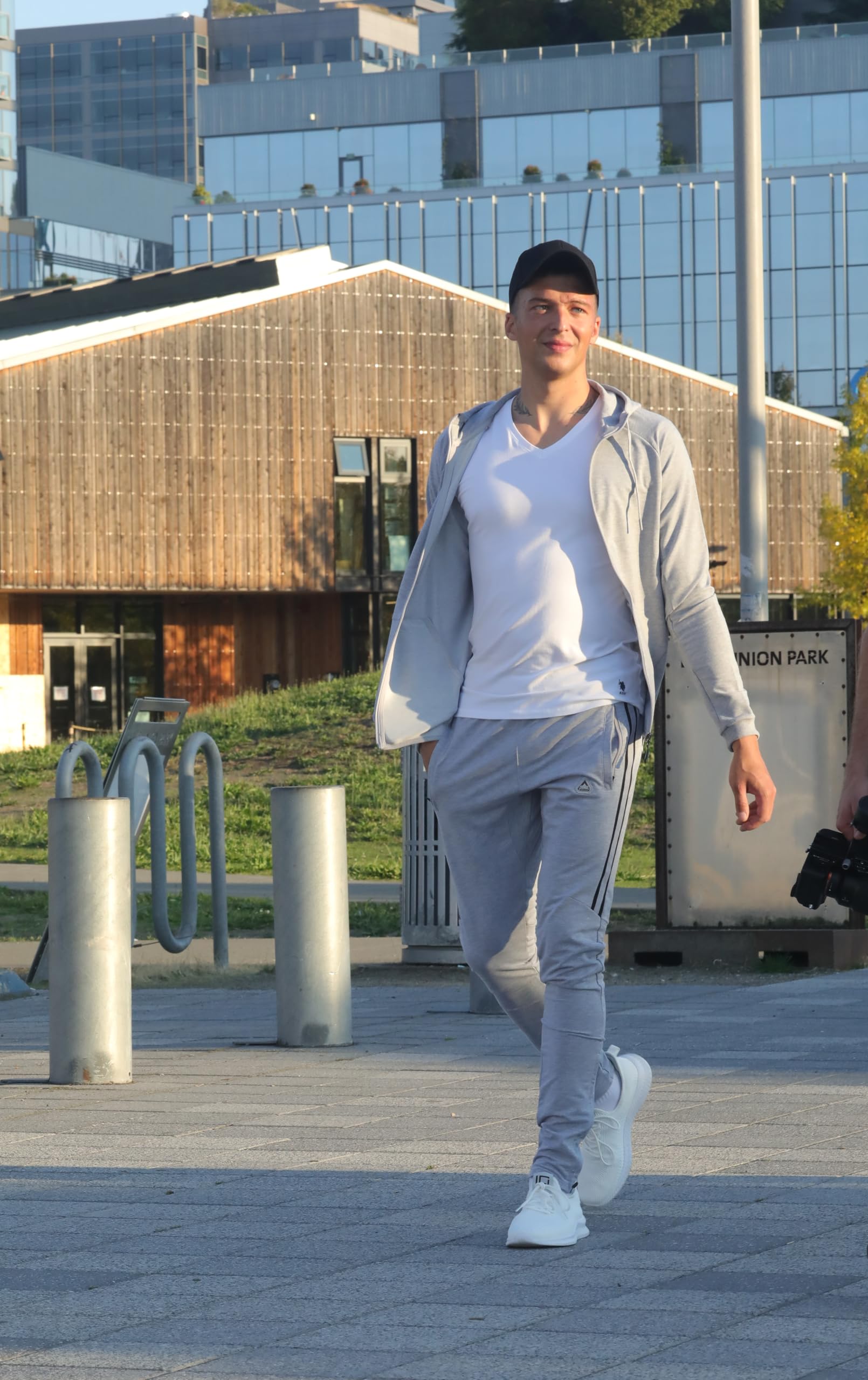 Men's Tall Jogger Sweatpants 33/36 Inseam with Zipper Pockets - Athletic Lounge Pants for Tall Men - Comfortable Casual Workout & Streetwear